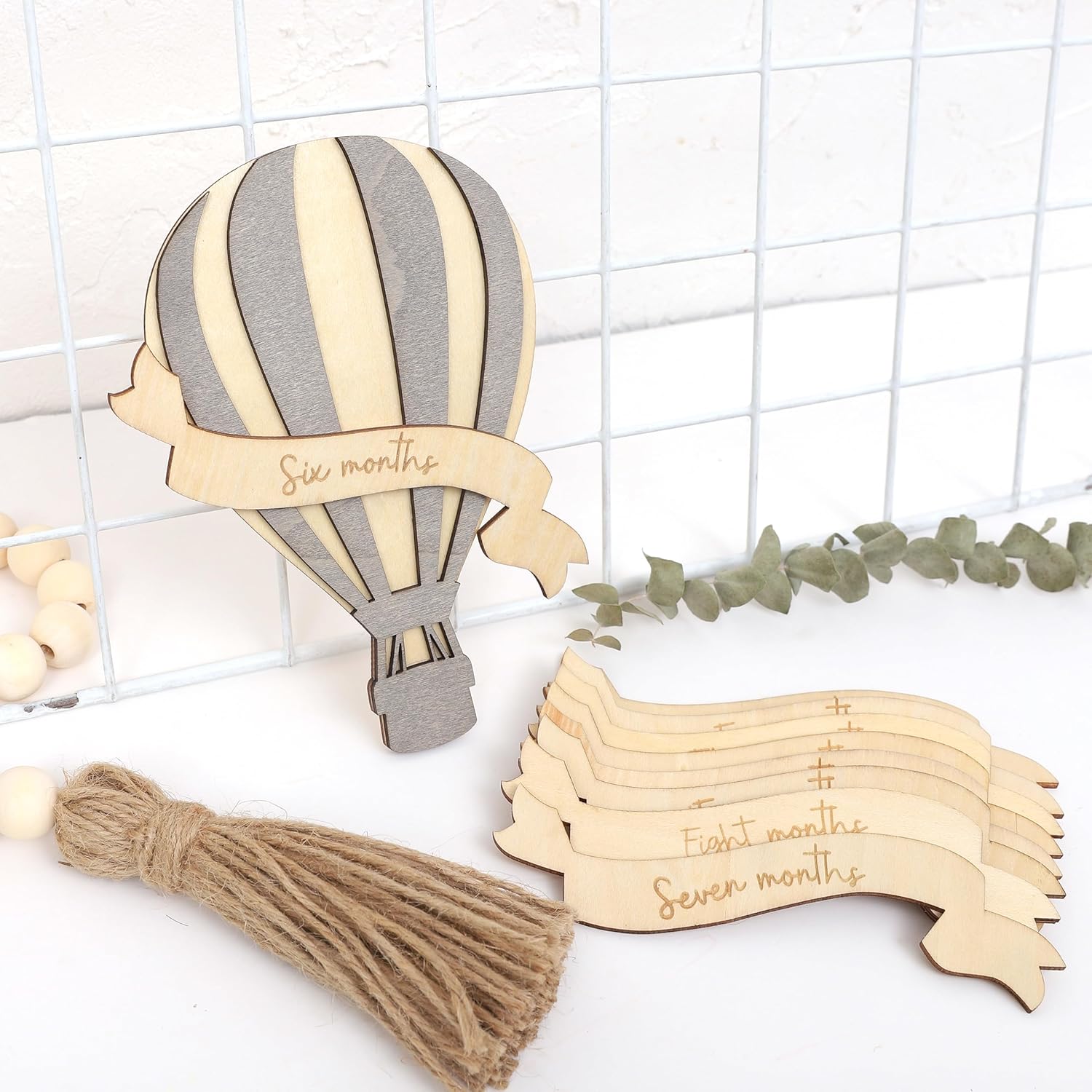 Tarjetas de hitos mensuales de madera con globo aerostático para bebé, tema de arriba y lejos, accesorios de fotografía para recién nacidos,