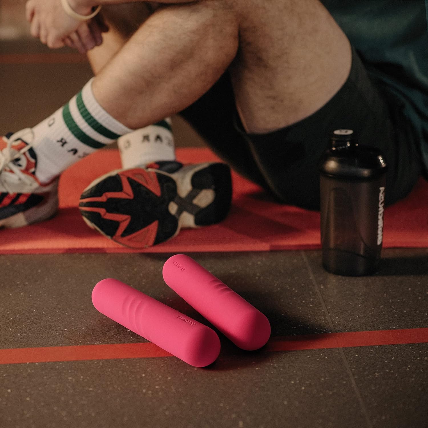 Juego de 2 bonitas mancuernas de silicona para ejercicio y fitness en casa, equipo de gimnasio en casa, entrenamiento de fuerza, pesas libres para