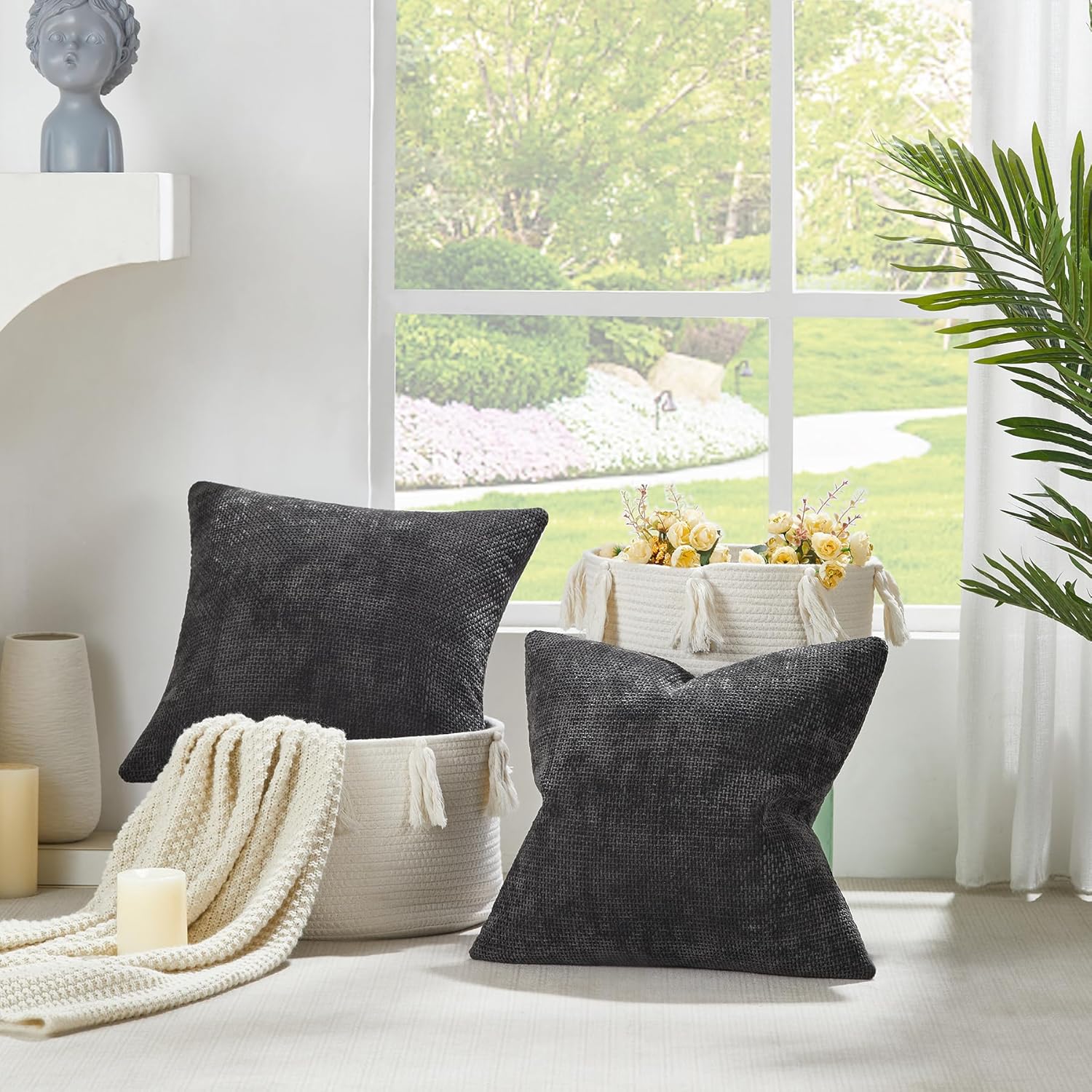 WLNUI Juego de 2 fundas de almohada negras de 18 x 18 pulgadas, lujosas fundas de almohada de felpilla decorativas cuadradas para sofá, cama, sala