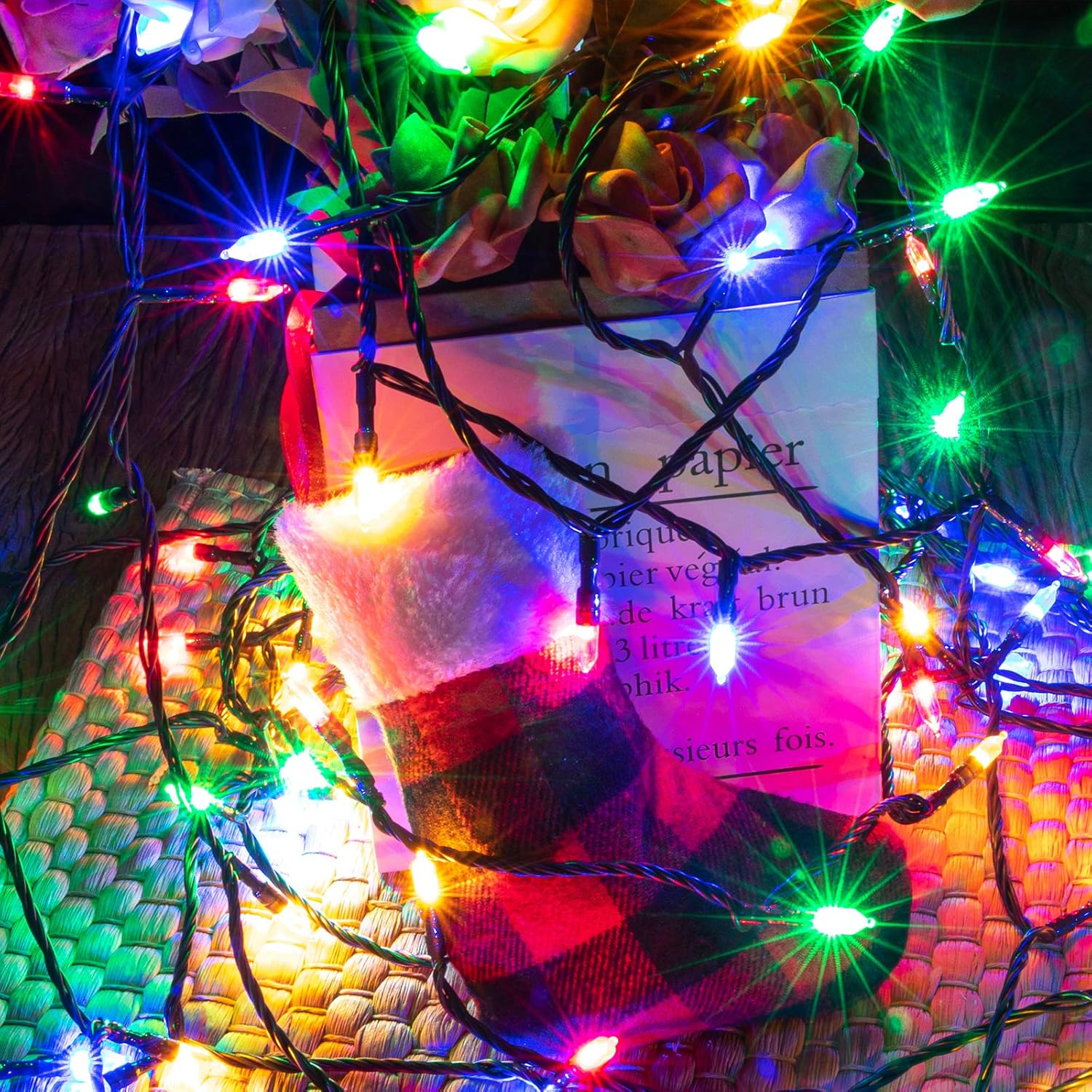 AWQ Guirnalda de 300 luces LED de 108 pies, cadena de luces de hadas de Navidad, enchufable, 8 modos extensibles para interiores y exteriores, boda,