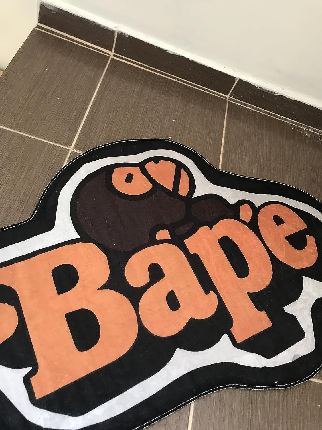 Alfombra de decoración naranja, Escritura BAPE, 35 pulgadas de ancho x 23 pulgadas de largo (23.6 x 35.4 in) 2 x 3 pies, alfombra moderna de