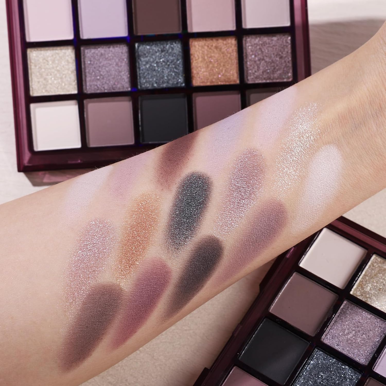 UCANBE Smokey Rose Paleta de sombra de ojos, 15 colores neutros brillantes mate, paleta de maquillaje metálico, color marrón topo ahumado nude