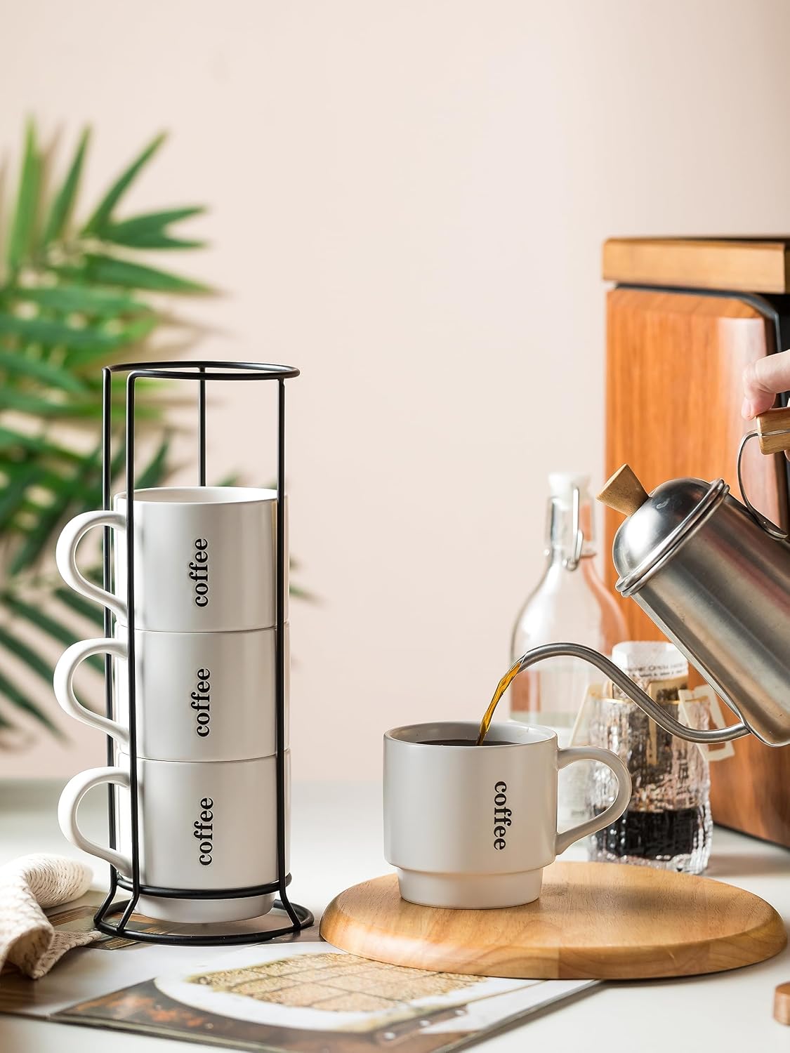 KOKUNKA Tazas de café con estante, tazas de café de cerámica grandes de 13 onzas para café, té, cacao, leche, bebidas de chocolate, aptas para