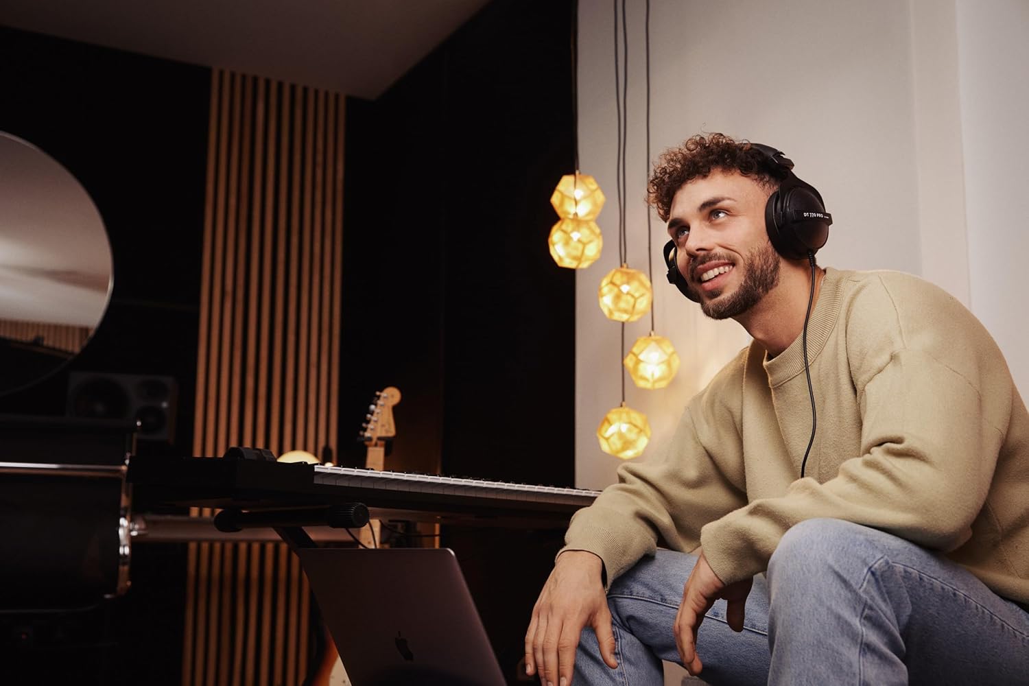 DT-770-PRO-32 cerrado dinámico para aplicaciones de control y monitoreo de auricular Beyerdynamic, 32Ohmios, Negro - Imagen 5