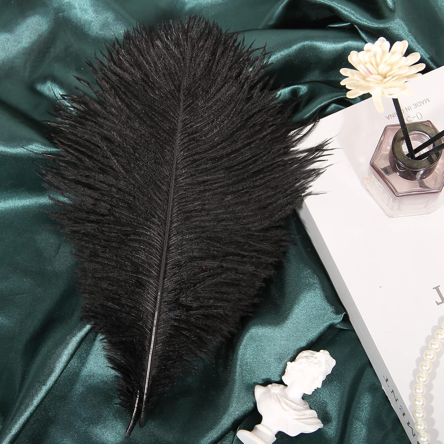 iHUFeather 10 plumas de avestruz negras naturales a granel de 14-16 pulgadas 15.7-17.7 in para centros de mesa de fiesta de boda, Pascua, Gatsby y
