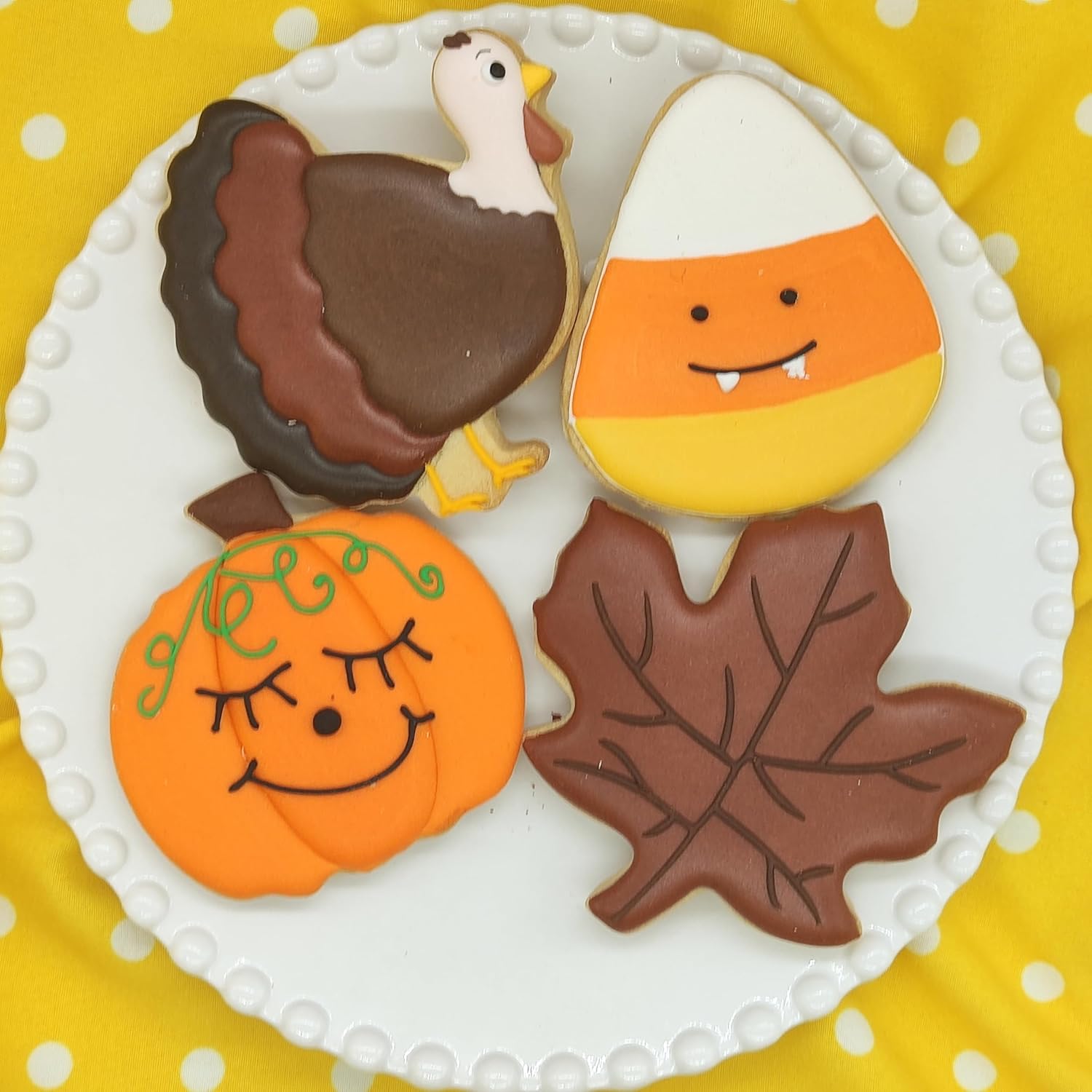 Juego de 4 cortadores de galletas grandes de otoño de Acción de Gracias con instrucciones de receta, formas navideñas de calabaza, hoja de arce,