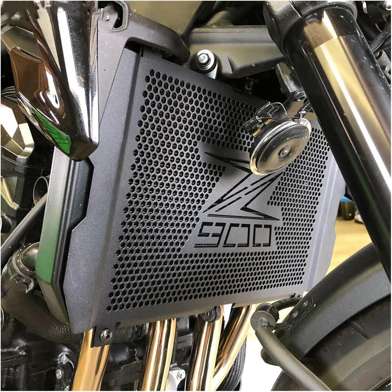 Z900 Motorcycle Accessories Radiator Grille Guard Protector Cover for Z900 2017 2018 2019 2020 2021 2022 2023
