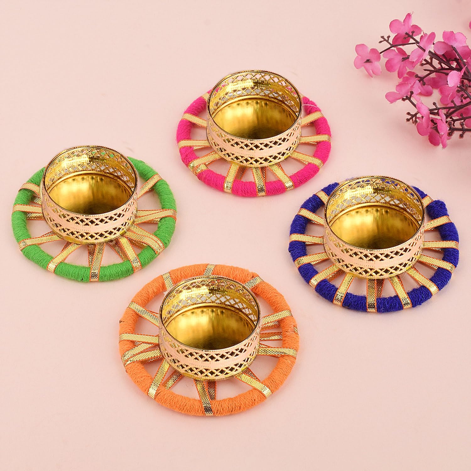 SATVIK – 4 piezas redondas de chakras de metal Dia Festive Diwali Pooja Pujan Portavelas de té Lámpara de aceite para el hogar Mandir Oficina