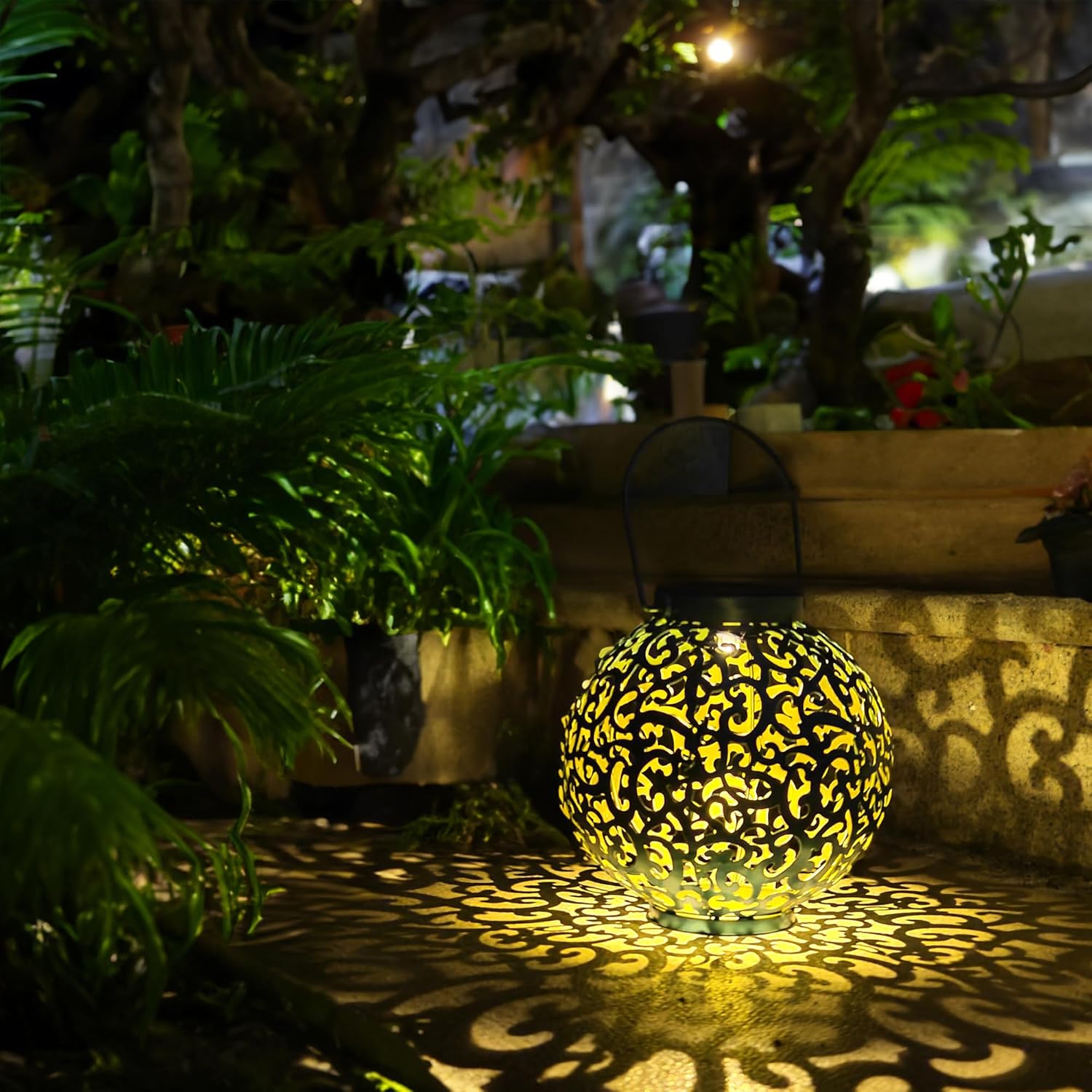 BLLTLLW Juego de 2 faroles solares para exteriores, impermeables, colgantes de metal, luces decorativas para jardín, decoración de mesa, patio,