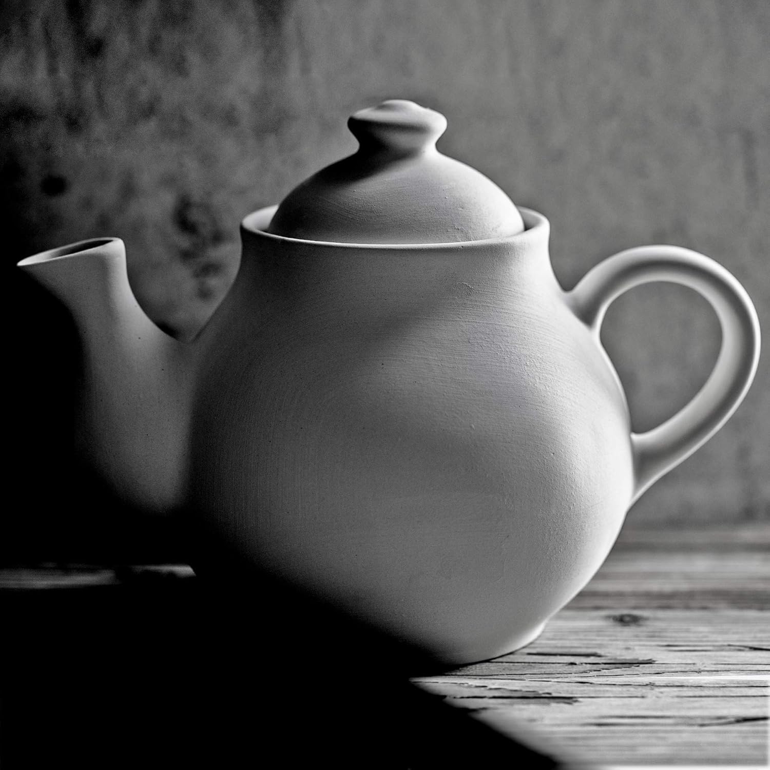 Tetera de cerámica grande hecha a mano con diseño floral de lavanda, morado y crema, 4-6 tazas con asa y tapa, regalo único de inauguración de la