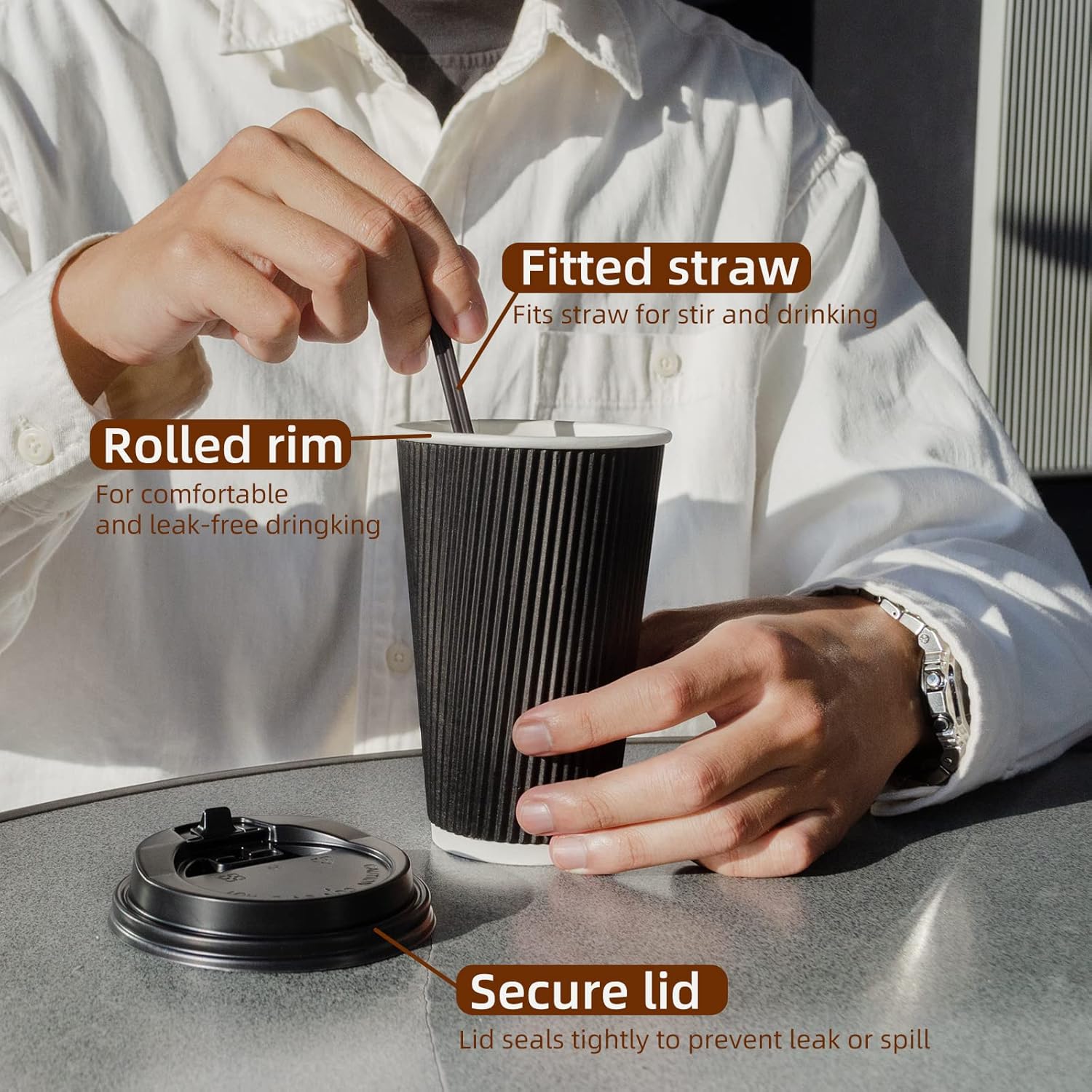 Tazas de café de papel desechables de 16 onzas con tapas, 100 unidades, tazas desechables aisladas con funda de doble pared, perfectas para bebidas