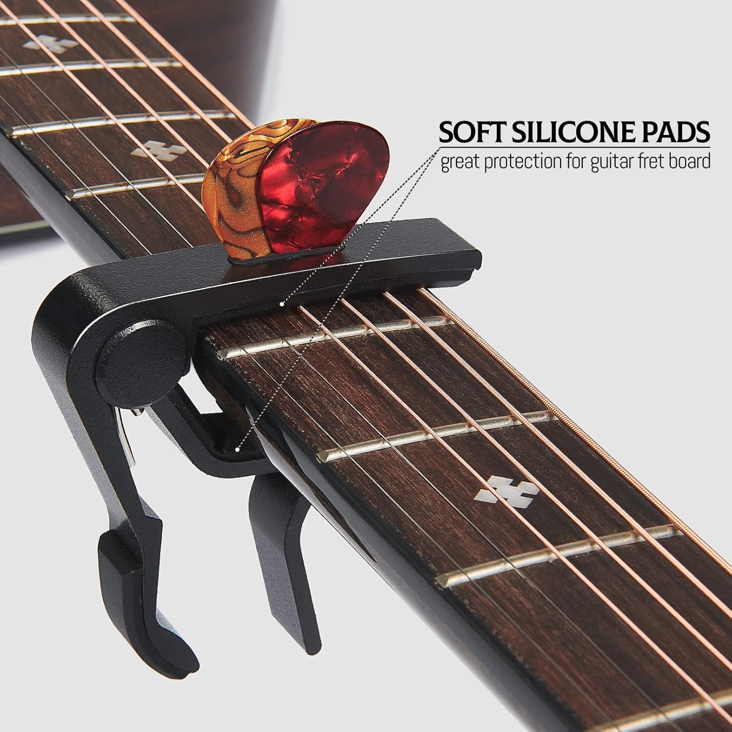 Cejilla de guitarra con soporte para púas para guitarra acústica y eléctrica, ukelele, bajo, banjo con púas de guitarra (negro)