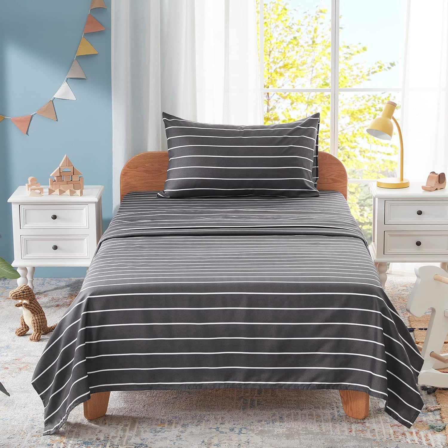 Homiest Juego de sábanas de microfibra de 4 piezas en blanco y negro, tamaño matrimonial, sábanas de rayas horizontales, lindo juego de ropa de cama