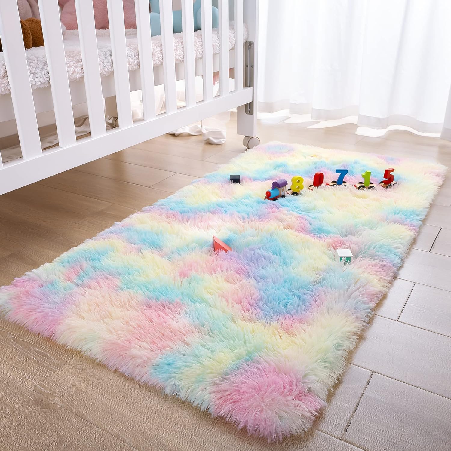 Noahas Alfombra esponjosa de arcoíris para dormitorio de niñas, alfombras peludas para sala de juegos de niños, alfombras Kawaii mullidas para