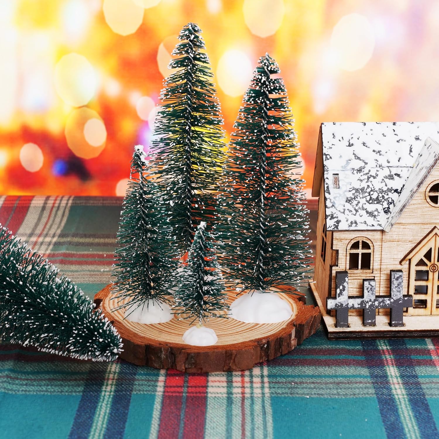 40 piezas de mini árboles de Navidad, cepillo, árboles de sisal, mini pinos con base de madera, cepillo para botella, árboles de Navidad y figuras