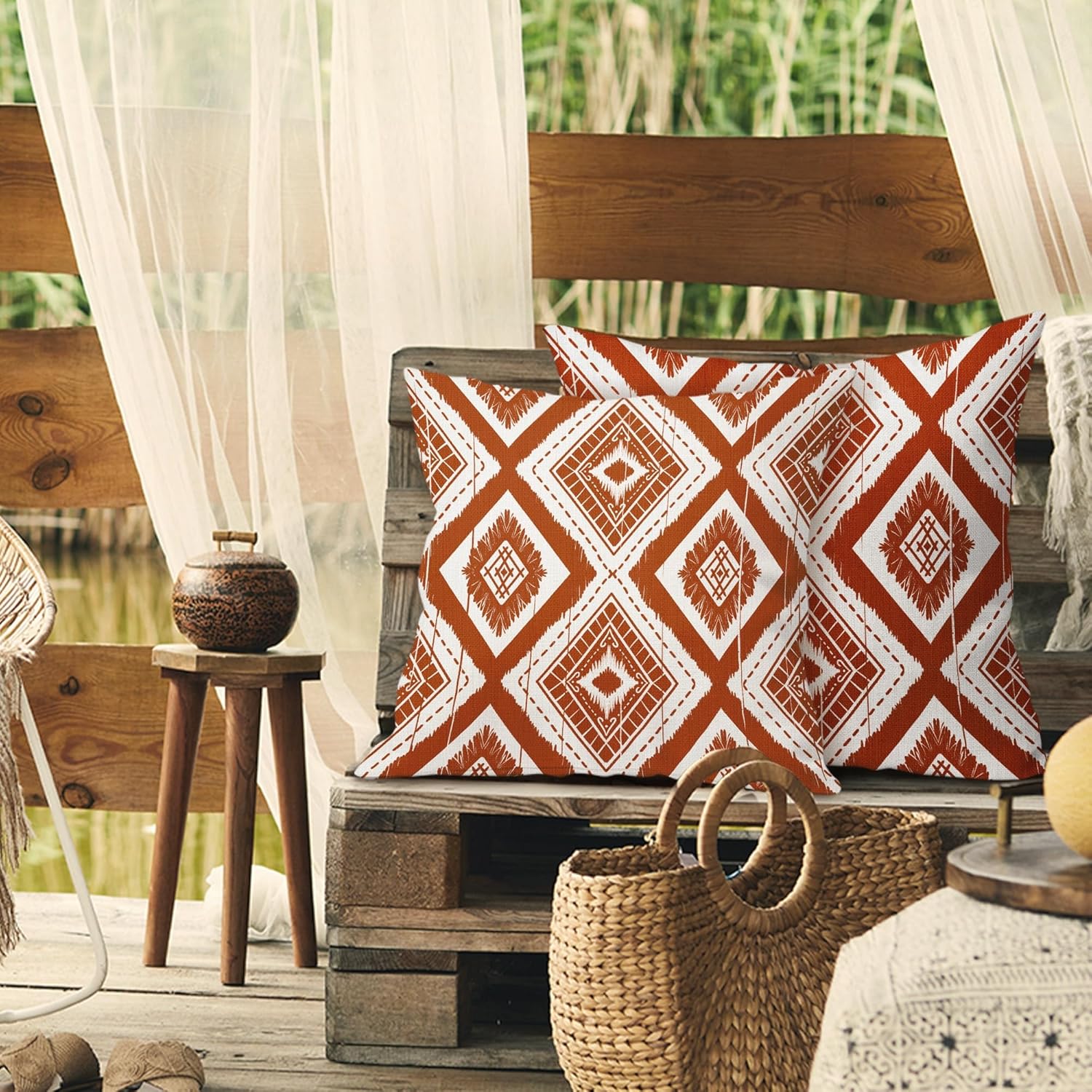 aportt Juego de 2 fundas de almohada geométricas de color naranja quemado de 18 x 18 pulgadas con diamantes Ikat de color marfil óxido, estilo