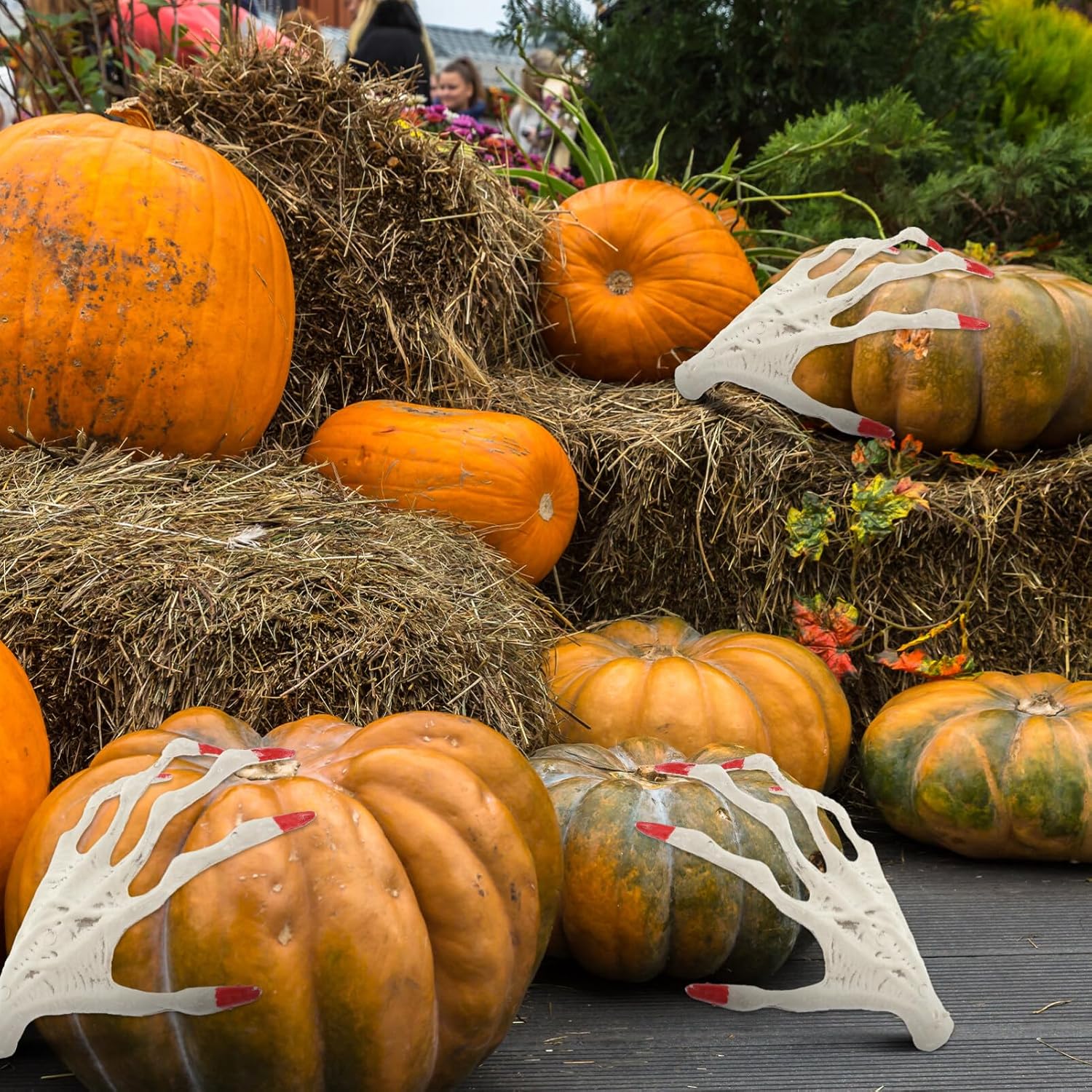 Manos de esqueleto de bruja de Halloween, manos de esqueleto aterradoras de plástico realistas con uñas rojas, mano de bruja falsa para fiesta de