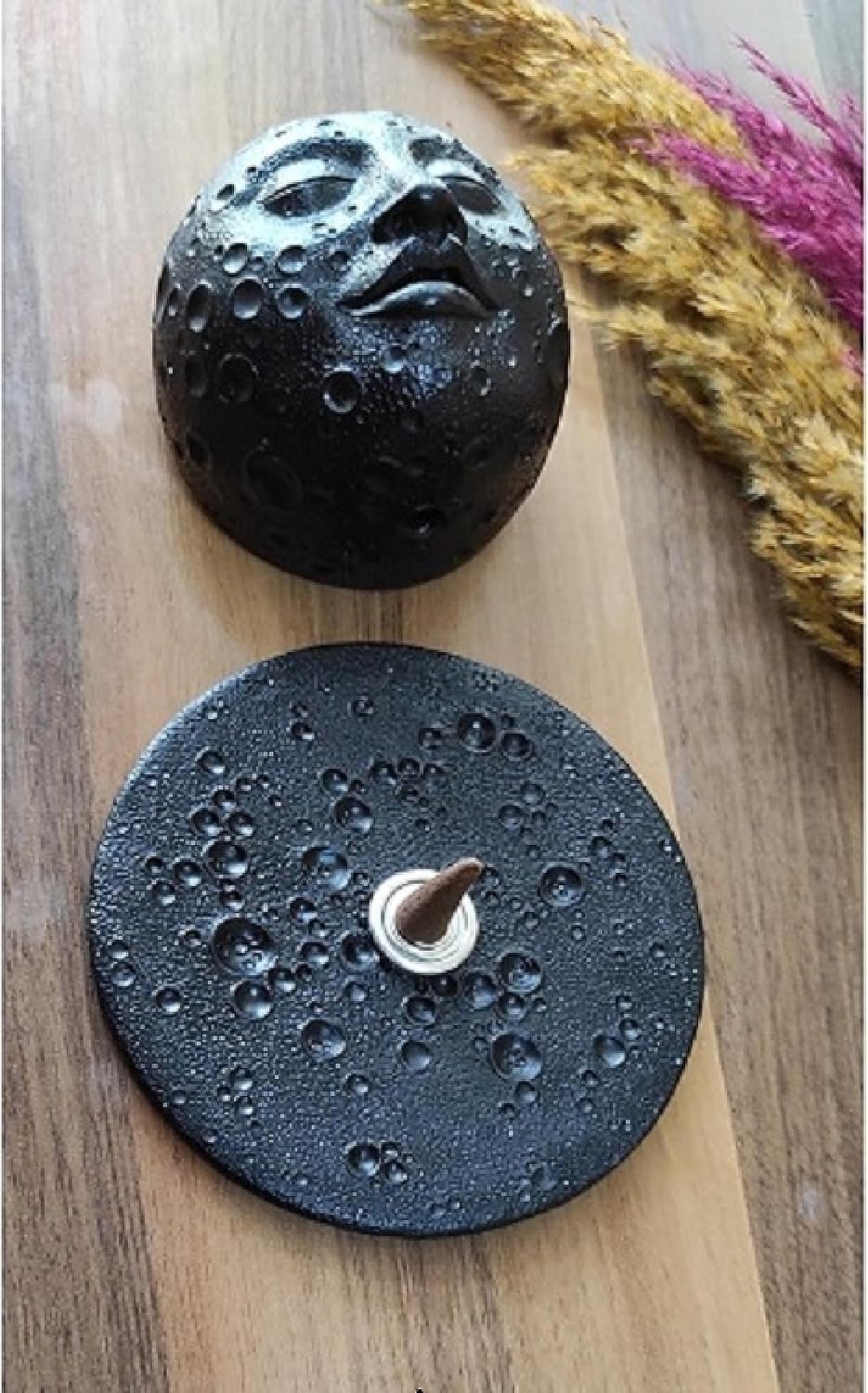 Incense holder, Full Moon Face Backflow Cone Gift Incense Burner, Incense Holder, Decorative Design Incense Bed, Stylish, Modern, Gift Idea (black)