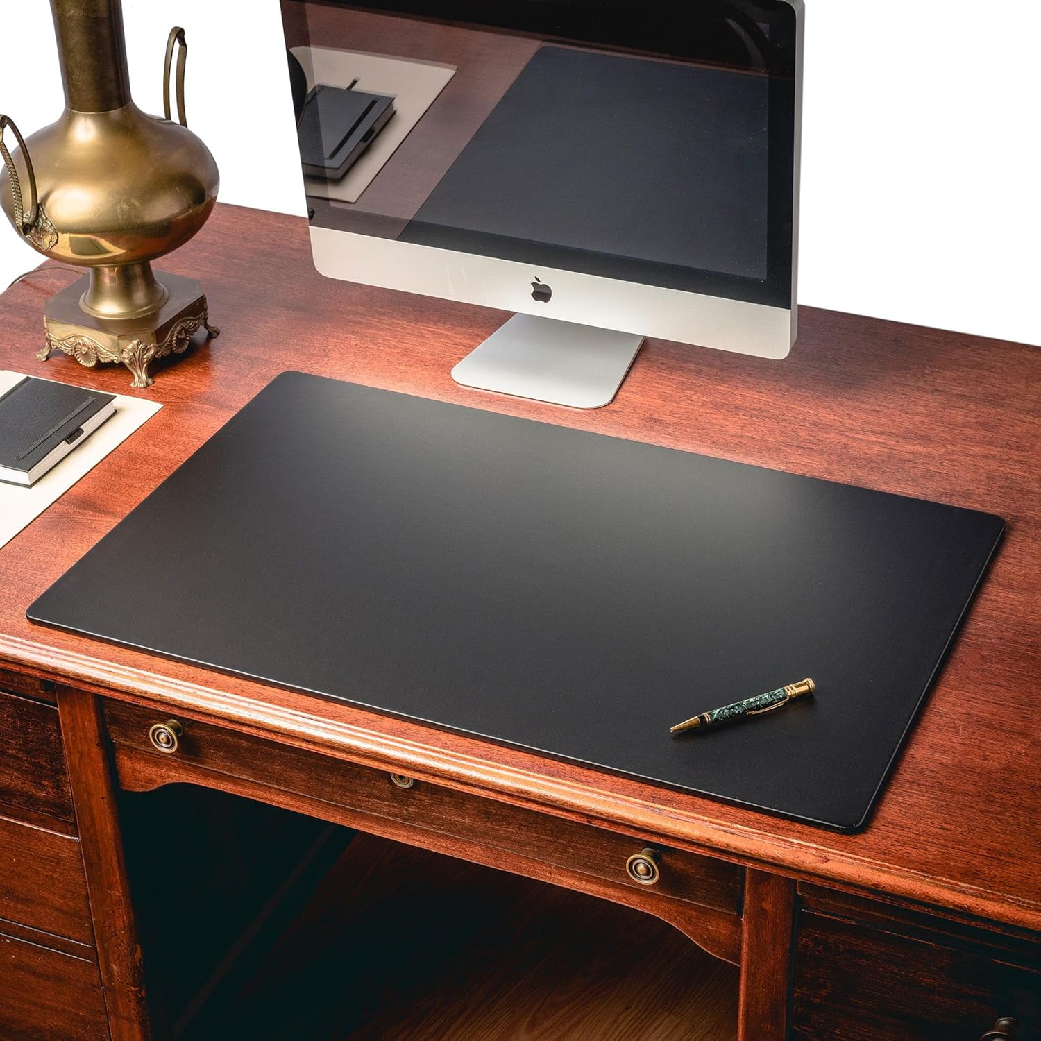 Dacasso Almohadilla de escritorio de cuero sintético negro de 34 x 20 pulgadas, con rieles laterales exteriores para escribir, protector de