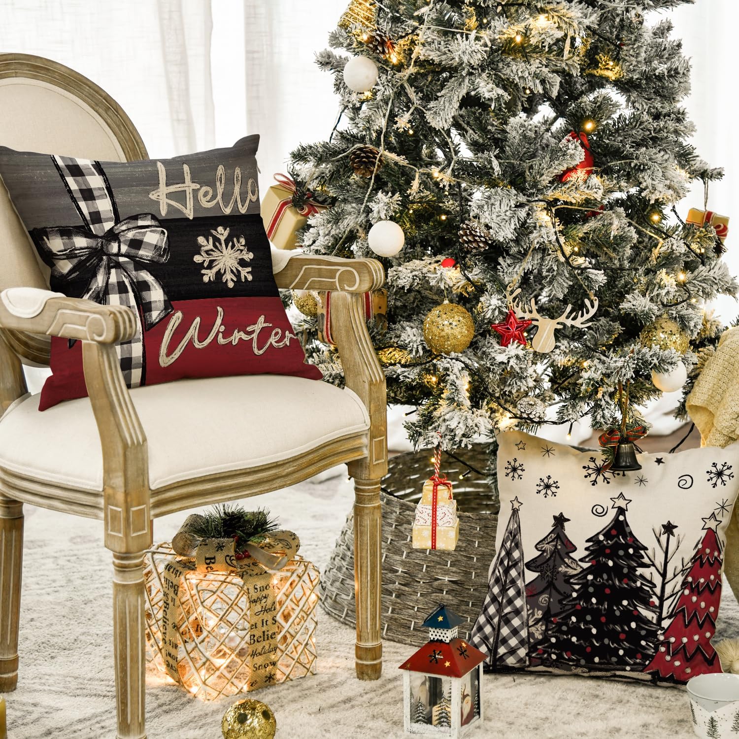AVOIN colorlife Juego de 4 fundas de almohada rojas con árboles de Navidad, 16 x 16 pulgadas, decoración de Navidad y vacaciones de invierno para