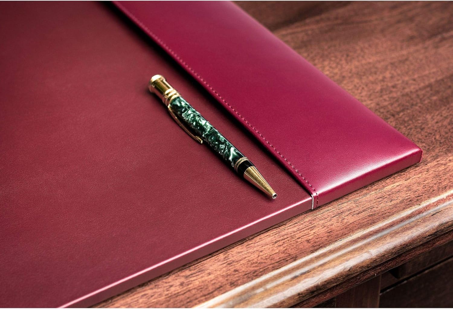 DACASSO Almohadilla de escritorio de cuero regenerado con rieles laterales, protector de escritorio de cuero de lujo para escribir, protector
