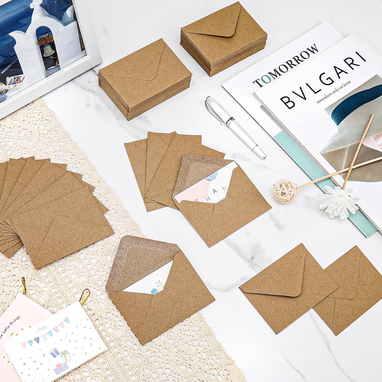 Paquete de 100 sobres pequeños de 4 x 2.75 pulgadas, sobres de papel kraft de 120 GSM, sobres pequeños de papel kraft para tarjetas de regalo,