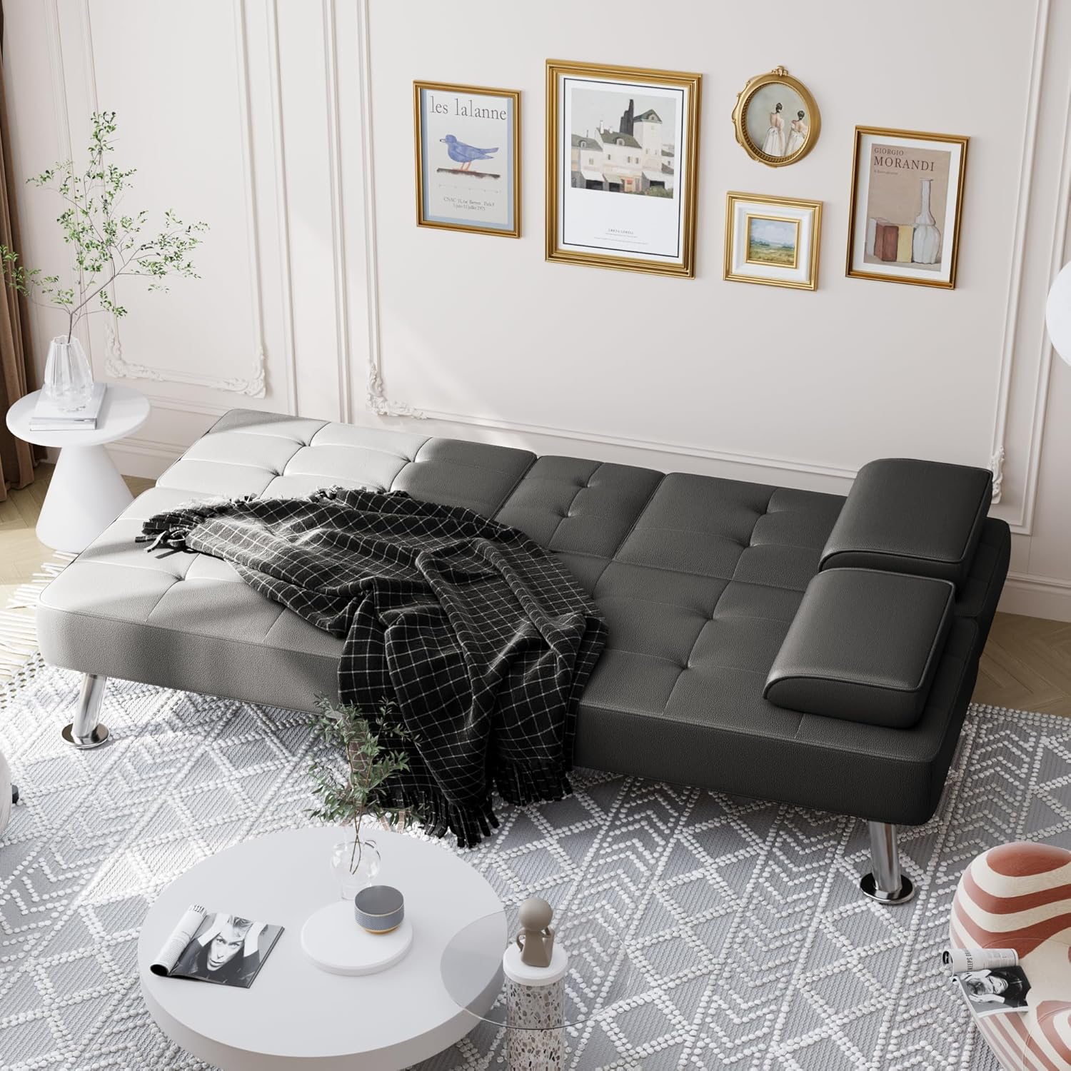 Sofá cama tipo futón plegable convertible para sala de estar, sofá biplaza tapizado de piel sintética con reposabrazos extraíbles, patas de metal, 2