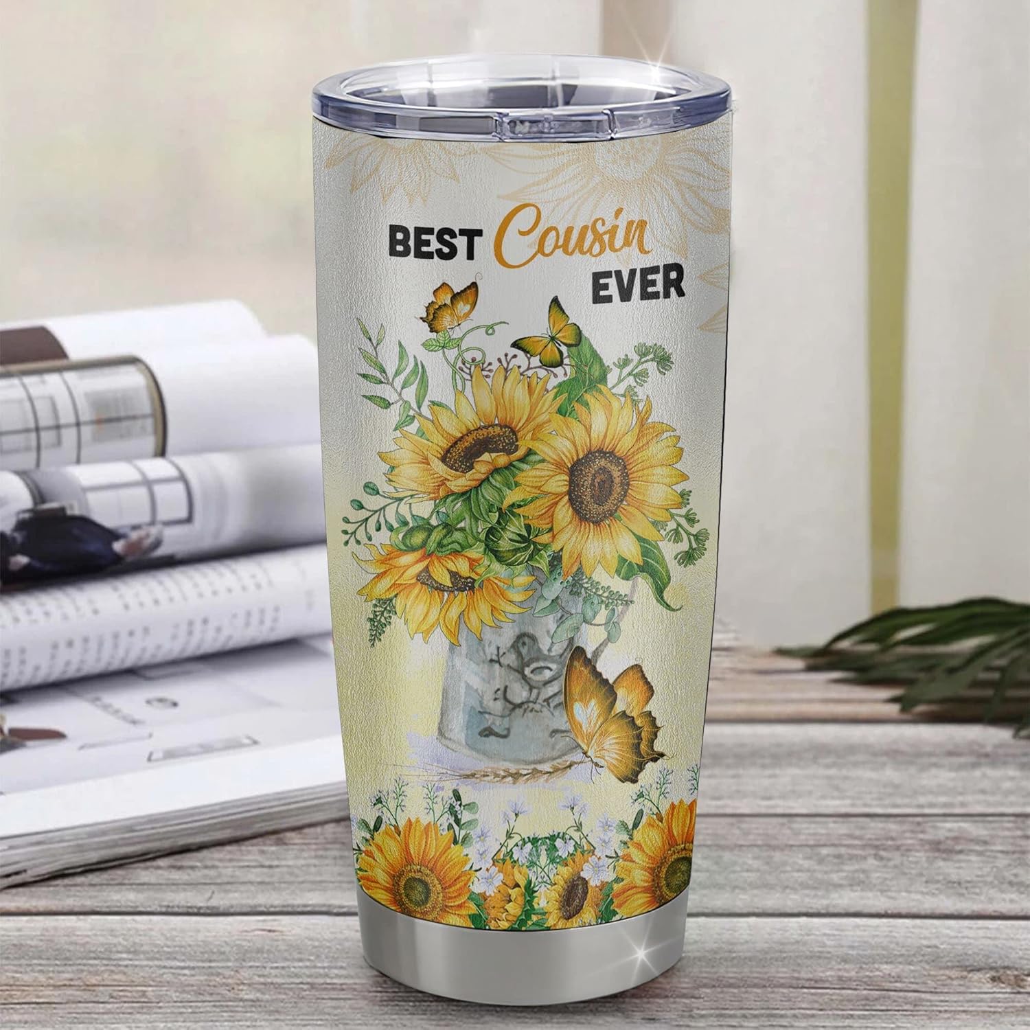 TeesNow Vaso de acero inoxidable personalizado con texto en inglés “To My Cousin From Family”, vaso curvo de 20 onzas con diseño de mariposa y