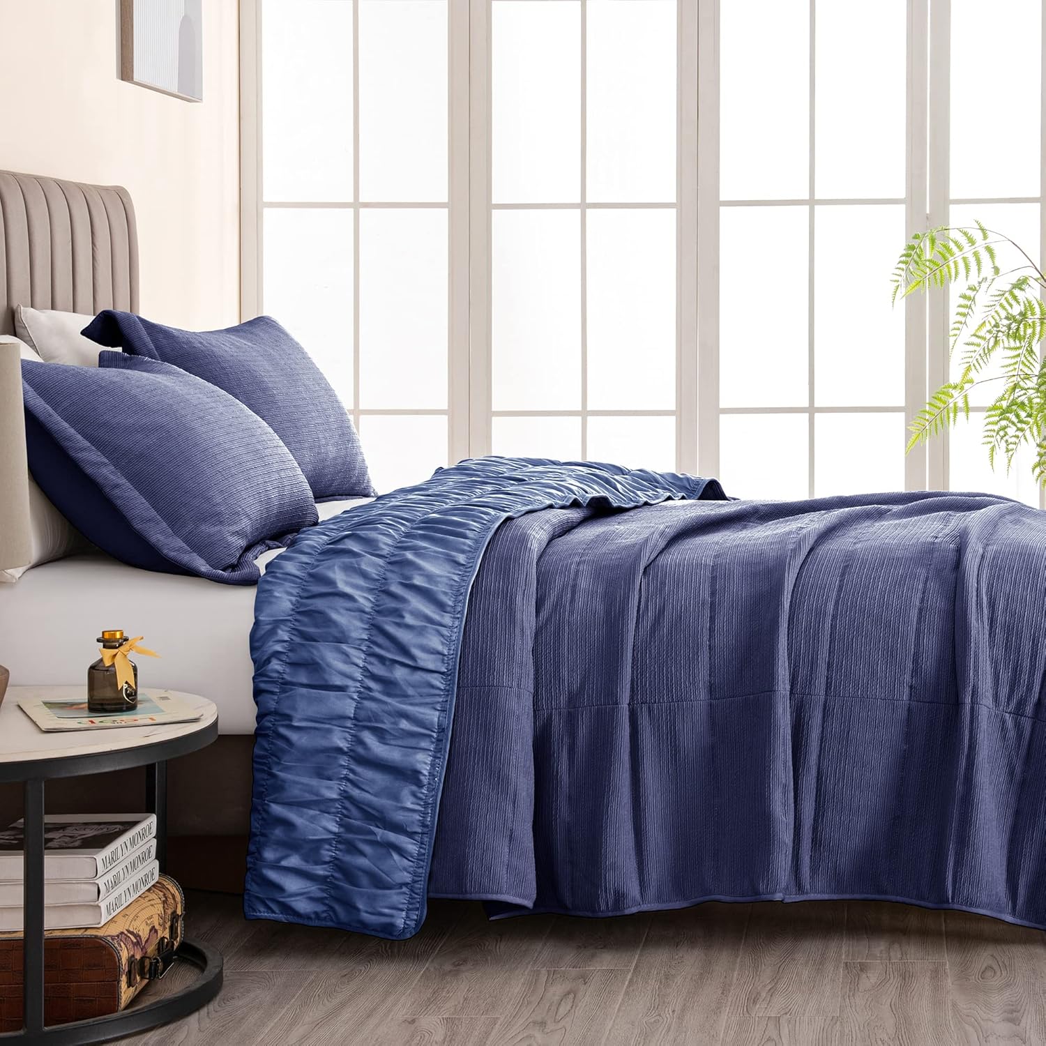 Great Bay Home – Edredón tamaño matrimonialqueen, azul marino, de elastano, de 3 piezas con 2 fundas, colchas modernas, acogedoras y para todas las