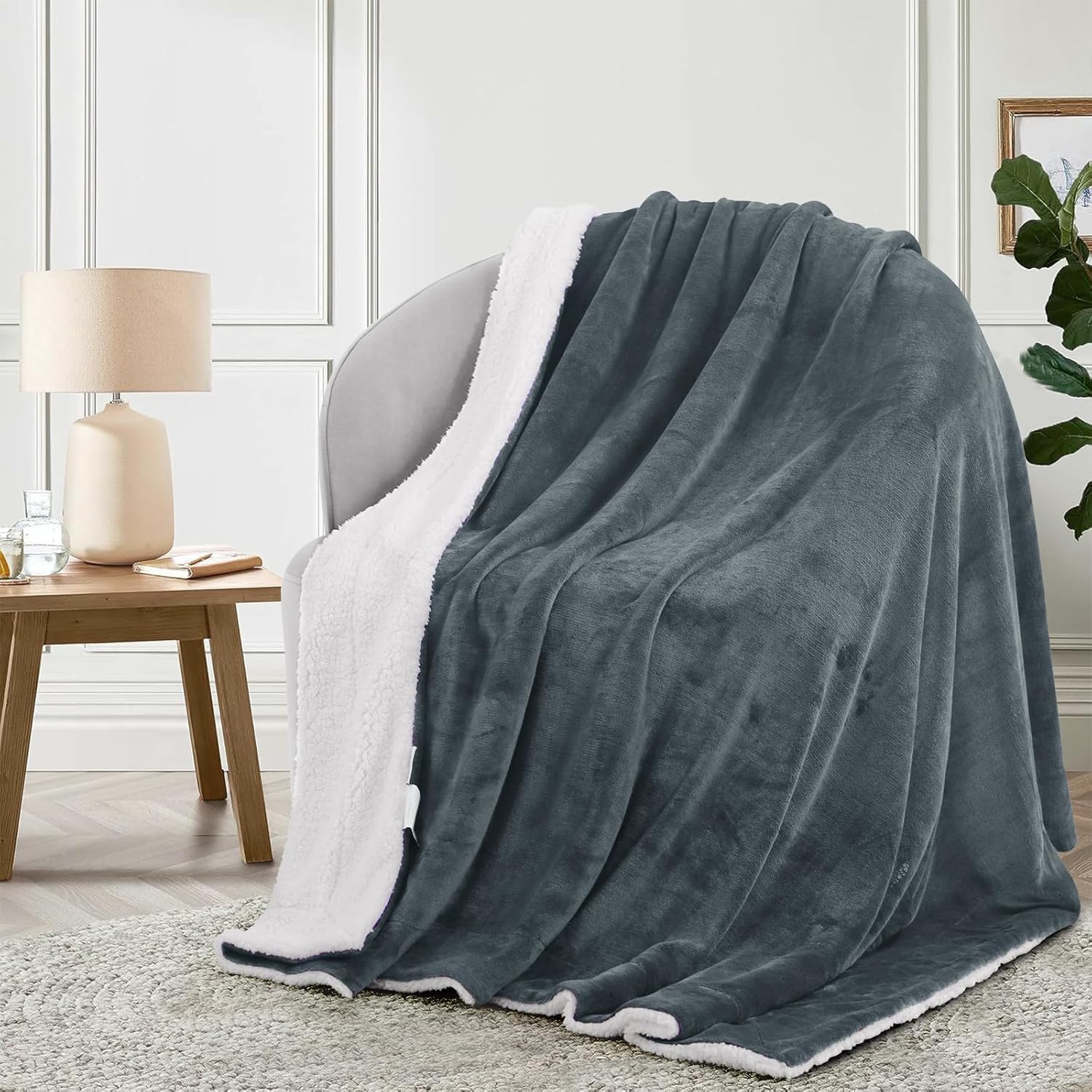Aisbo Manta cálida individual  Manta reversible de franela Sherpa extra gruesa gris oscuro para cama individual, manta de invierno de felpa súper