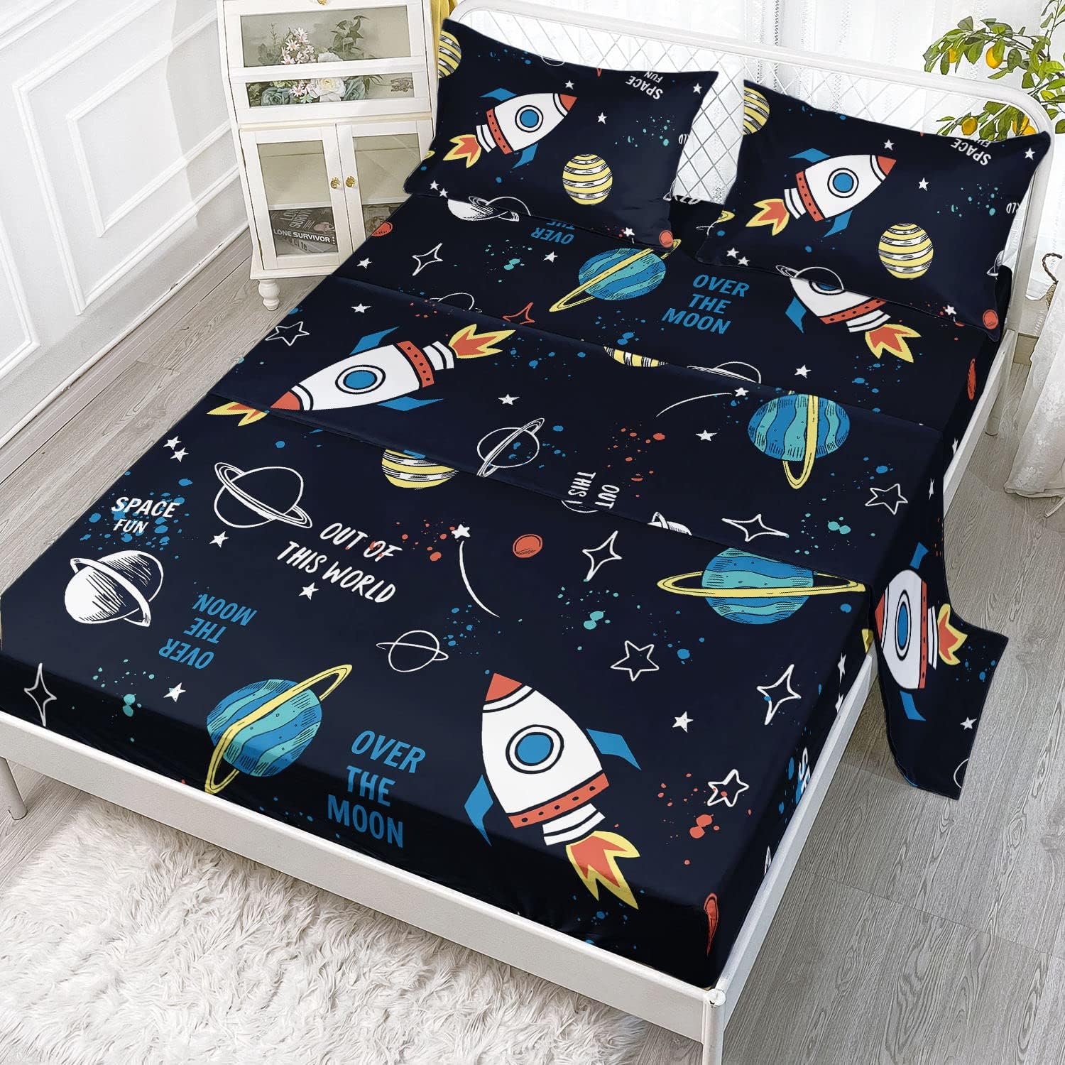 Datura home Space Ship – Juego de sábanas de 4 piezas con estampado de cohete espacial de astronauta con 1 sábana encimera y 1 sábana bajera + 2