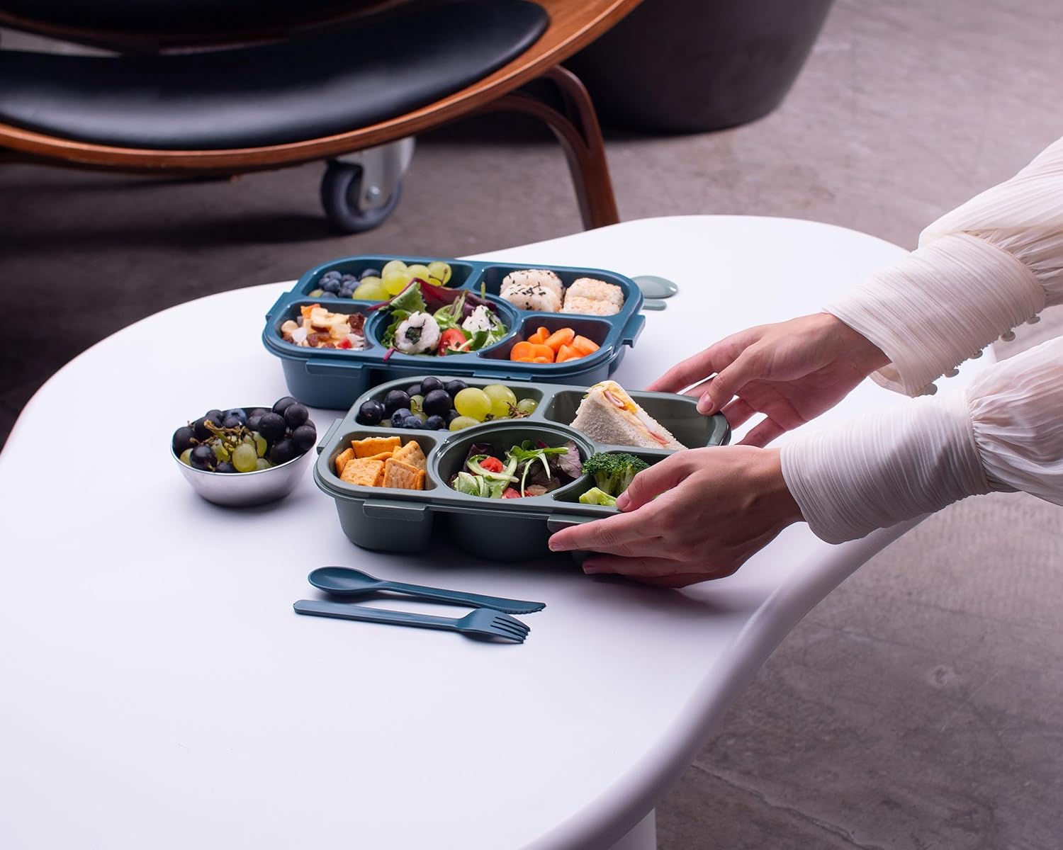 Tarlini – Caja Bento azul para adultos, contenedor de 5 compartimentos con separadores para comidas equilibradas, caja Bento japonesa segura para