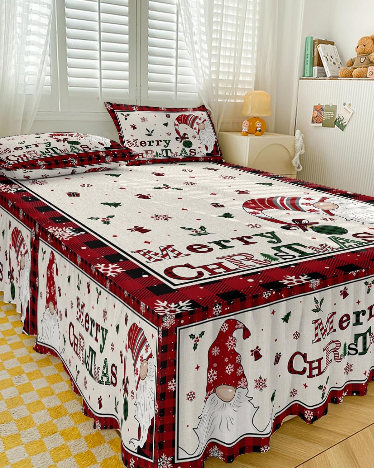 Juego de sábanas de falda de cama de Navidad, 1 sábana y 2 fundas de almohada, falda de cama tamaño King de 18 pulgadas de caída, gnomos a cuadros