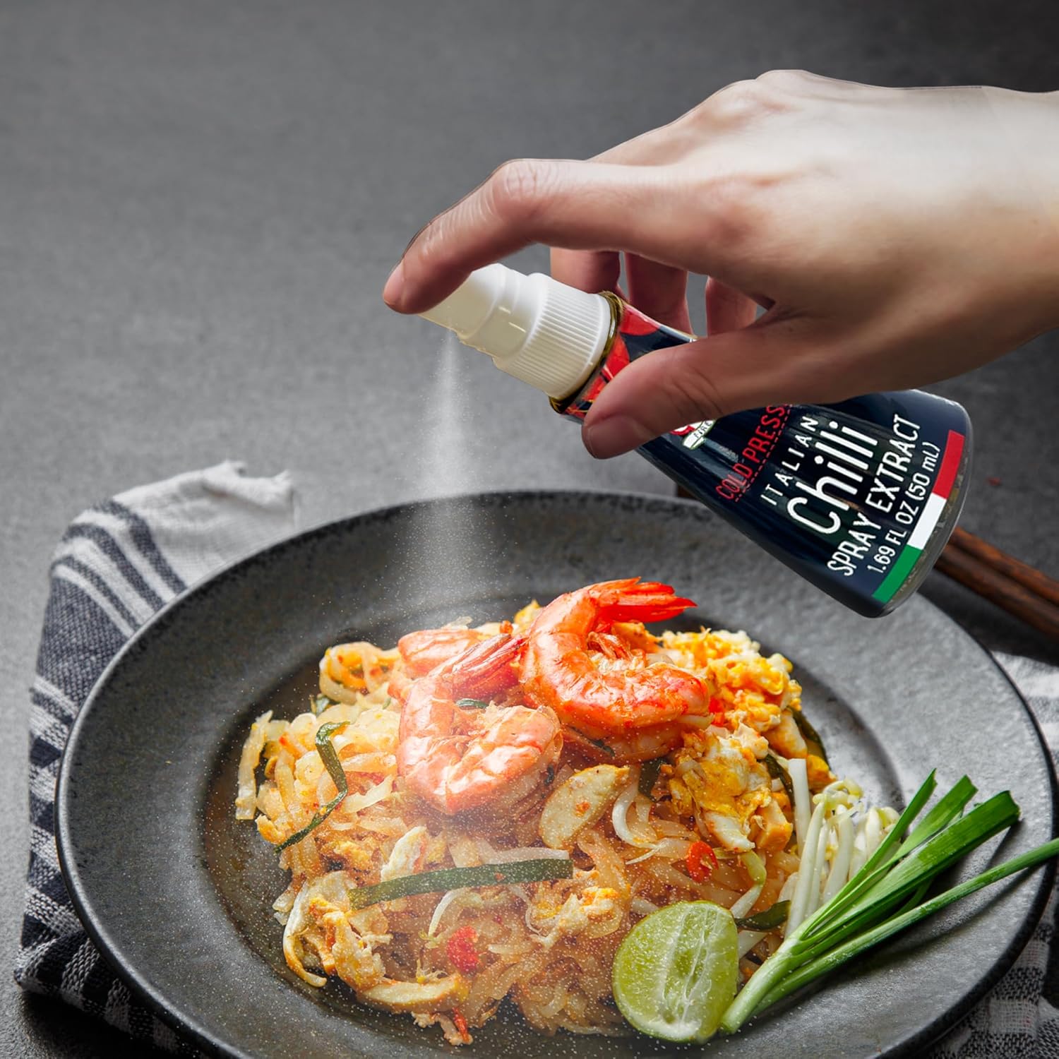 Turci Extracto de chile en espray de 1.69 onzas líquidas, un toque final lleno de sabor en platos calientesfríos, extracto natural, sin OMG, sin