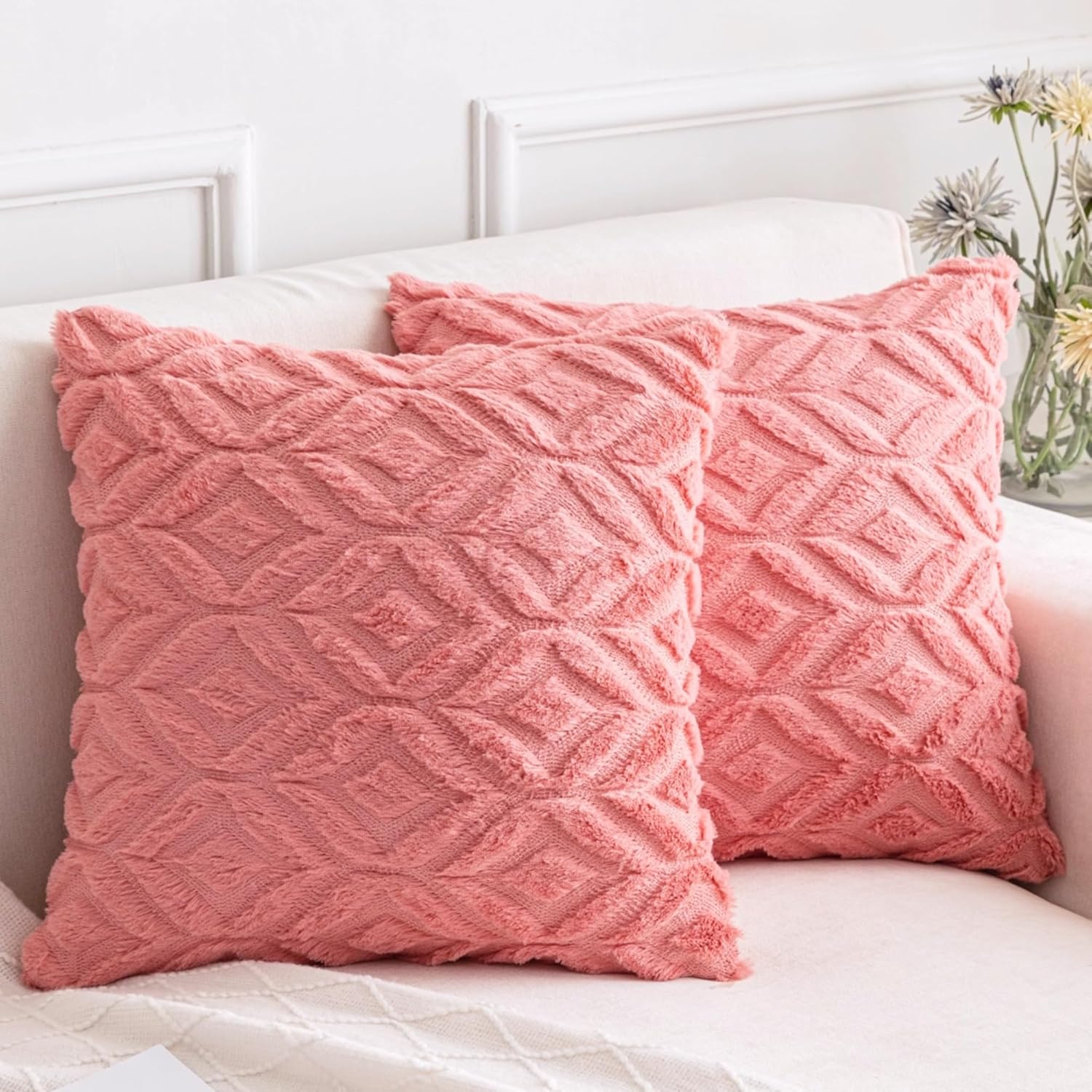 AQOTHES Juego de 2 fundas de almohada decorativas de color rojo coral de 18 x 18 pulgadas, fundas de almohada de lana sintética de felpa suave para