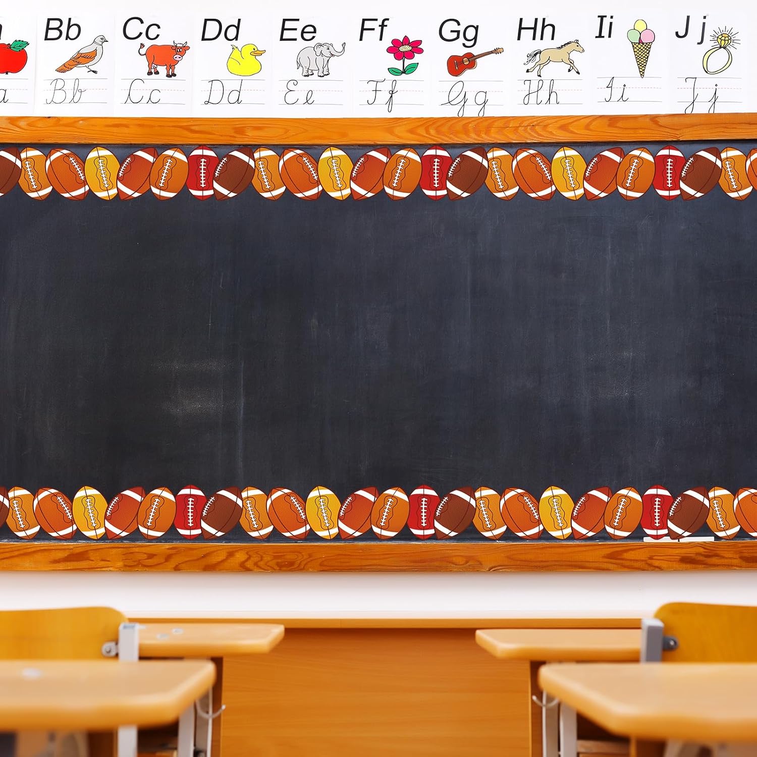 Whaline Tablero de anuncios de fútbol de otoño de 65.6 pies, hojas de arce, borde troquelado para escuela, aula, oficina, pizarra, 2 rollos