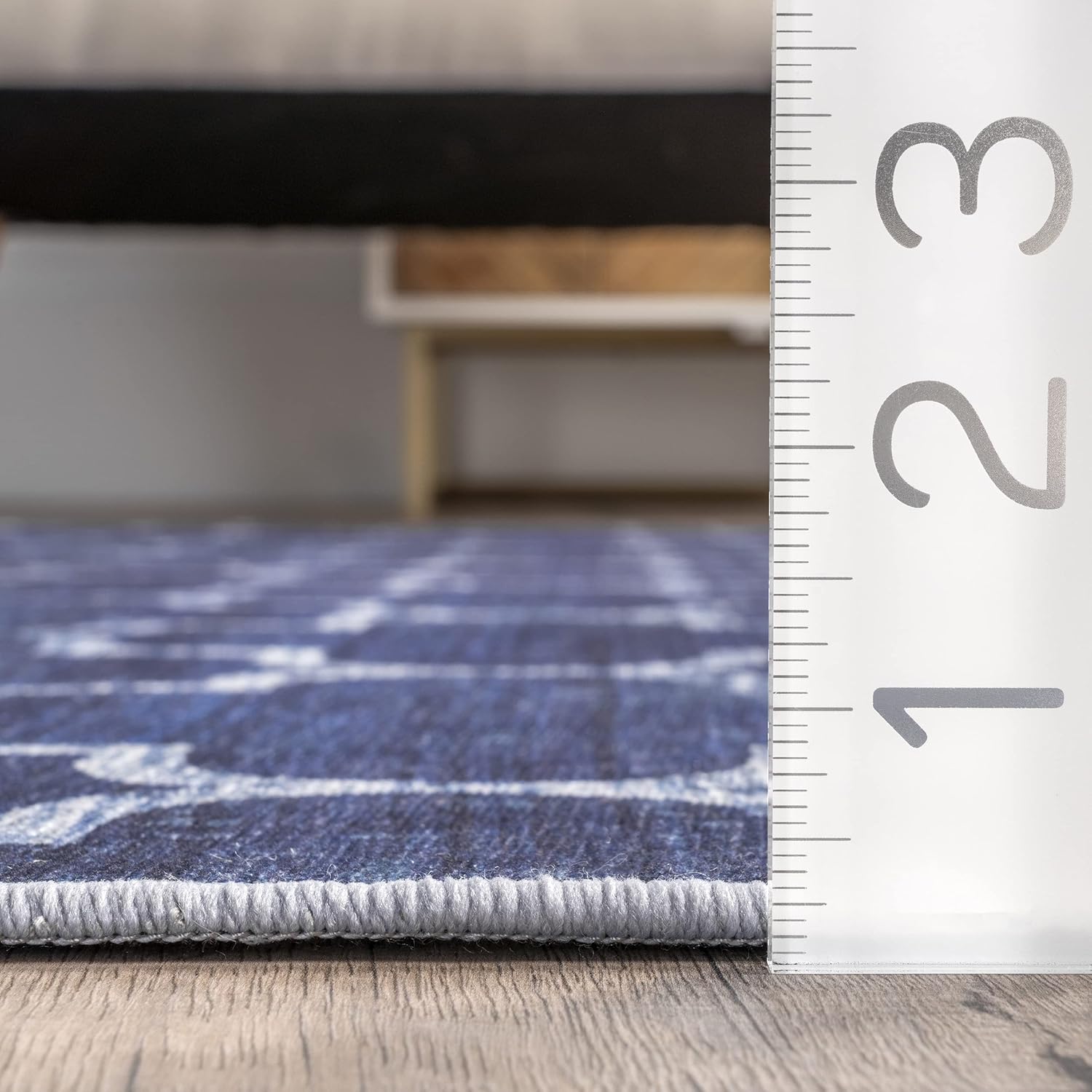 nuLOOM Maribel – Alfombra geométrica lavable a máquina para interiores y exteriores, 2 pies 6 pulgadas x 8 pies, color azul
