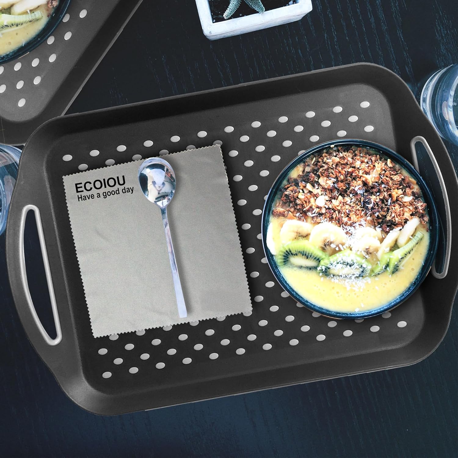 Bandeja grande antideslizante para servir alimentos con asas, bandeja rectangular antideslizante no tóxica apta para lavavajillas para aperitivos,