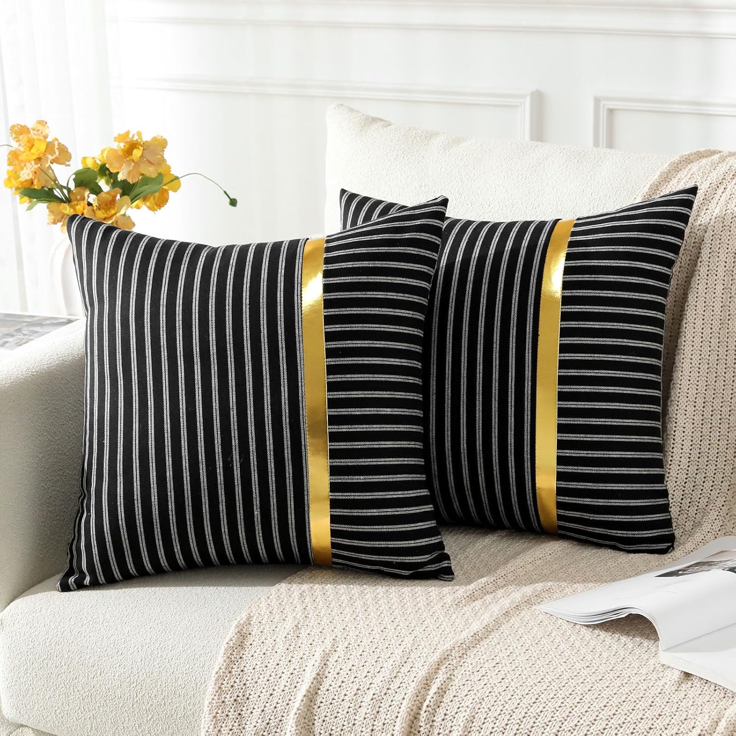 OTOSTAR Paquete de 2 fundas de almohada decorativas de cuero dorado a rayas de 18 x 18 pulgadas, funda de cojín cuadrada negra para sofá, cama, sala