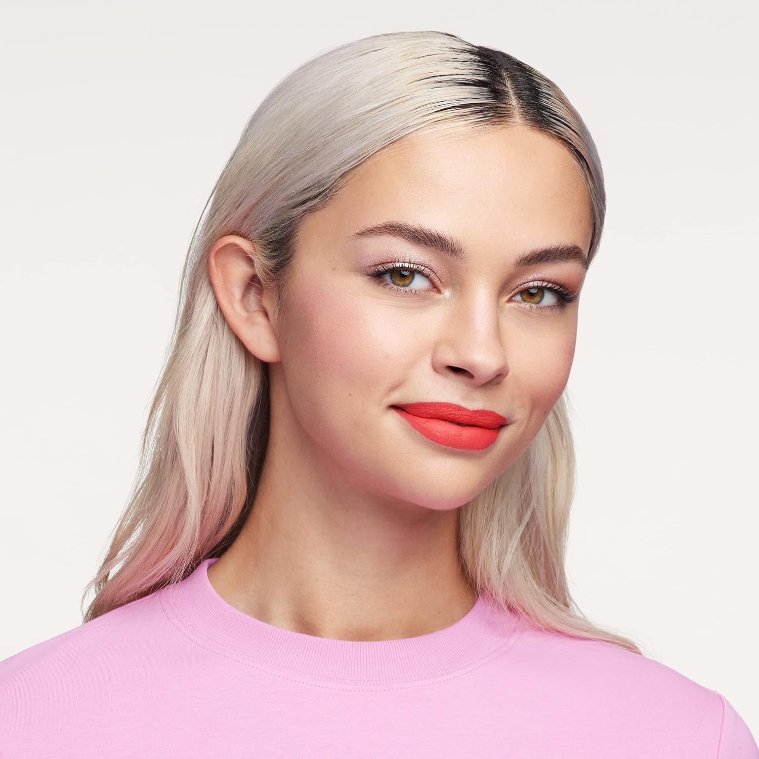 essence – Lápiz labial líquido mate 8h, altamente pigmentado con acabado mate a prueba de manchas, vegano y libre de crueldad (rojo ardiente)