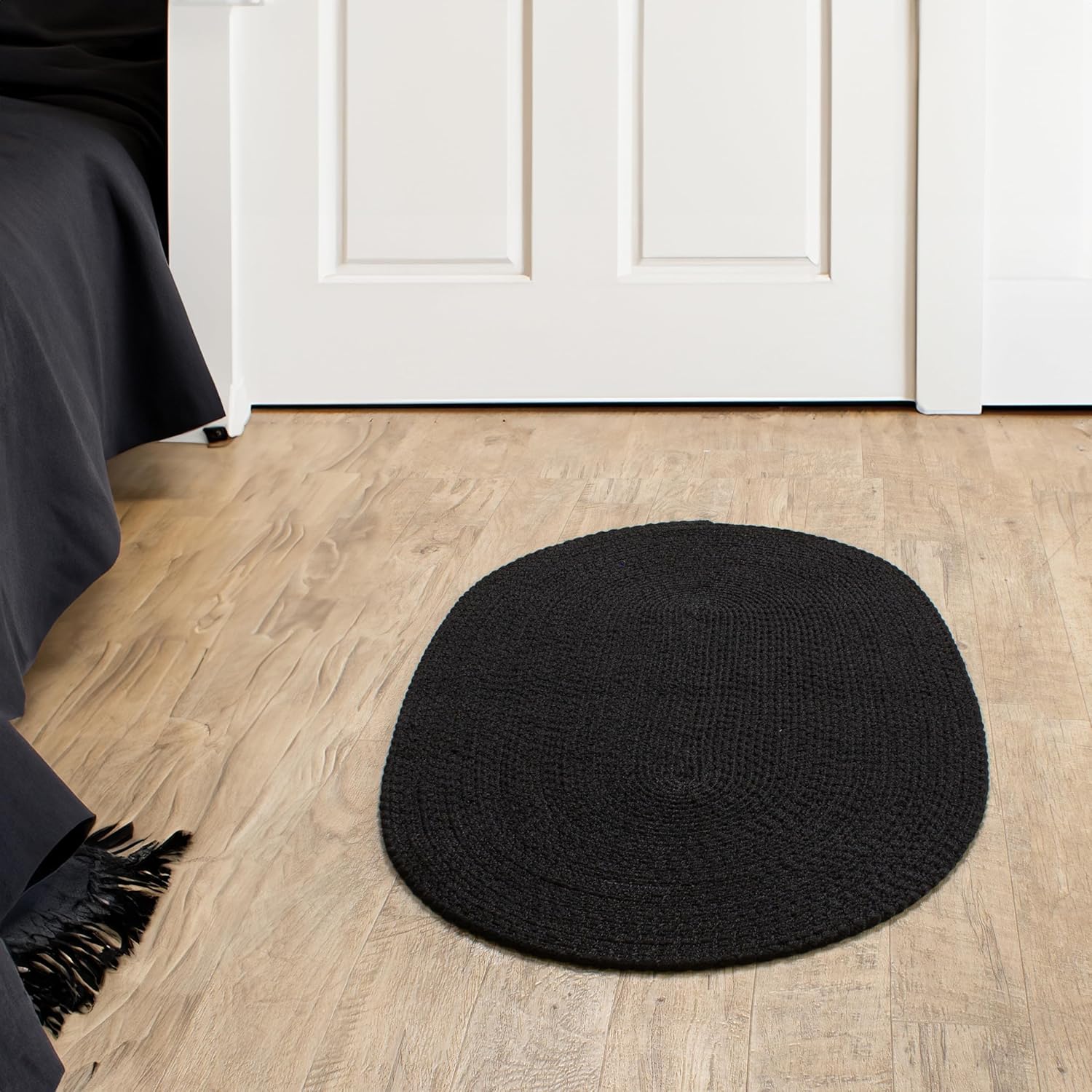 Super Area Rugs Alfombra trenzada negra para fregadero de cocina campestre, alfombra primitiva duradera, ovalada, de 2 x 3 pies