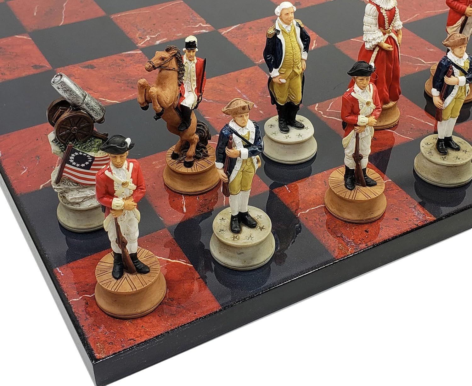 Juego de ajedrez de guerra de independencia revolucionaria americana con tablero de mármol sintético negro y rojo de 16 pulgadas