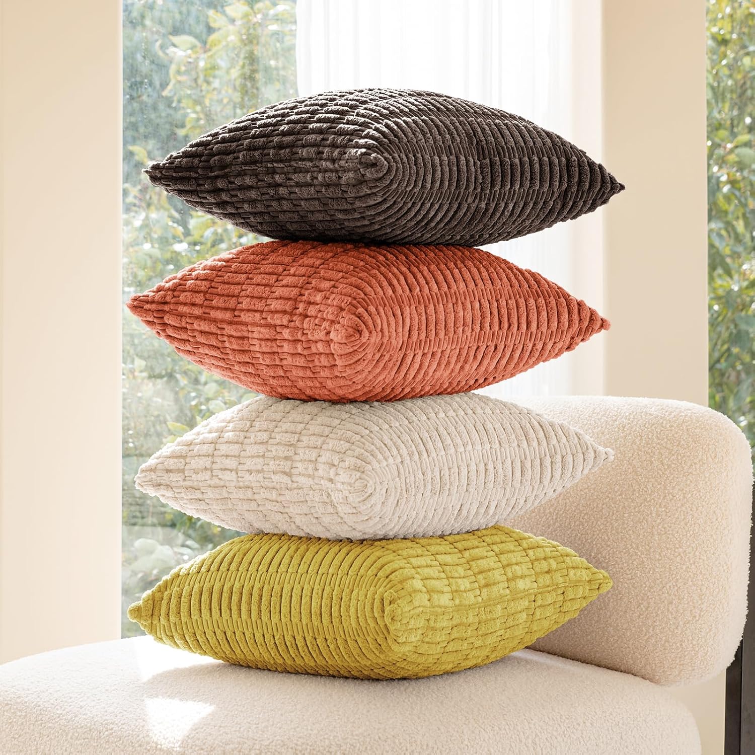 Softalker Juego de 4 fundas de almohada de pana suave a rayas bohemias de 16 x 16 pulgadas, fundas decorativas modernas para sofá, dormitorio, sala