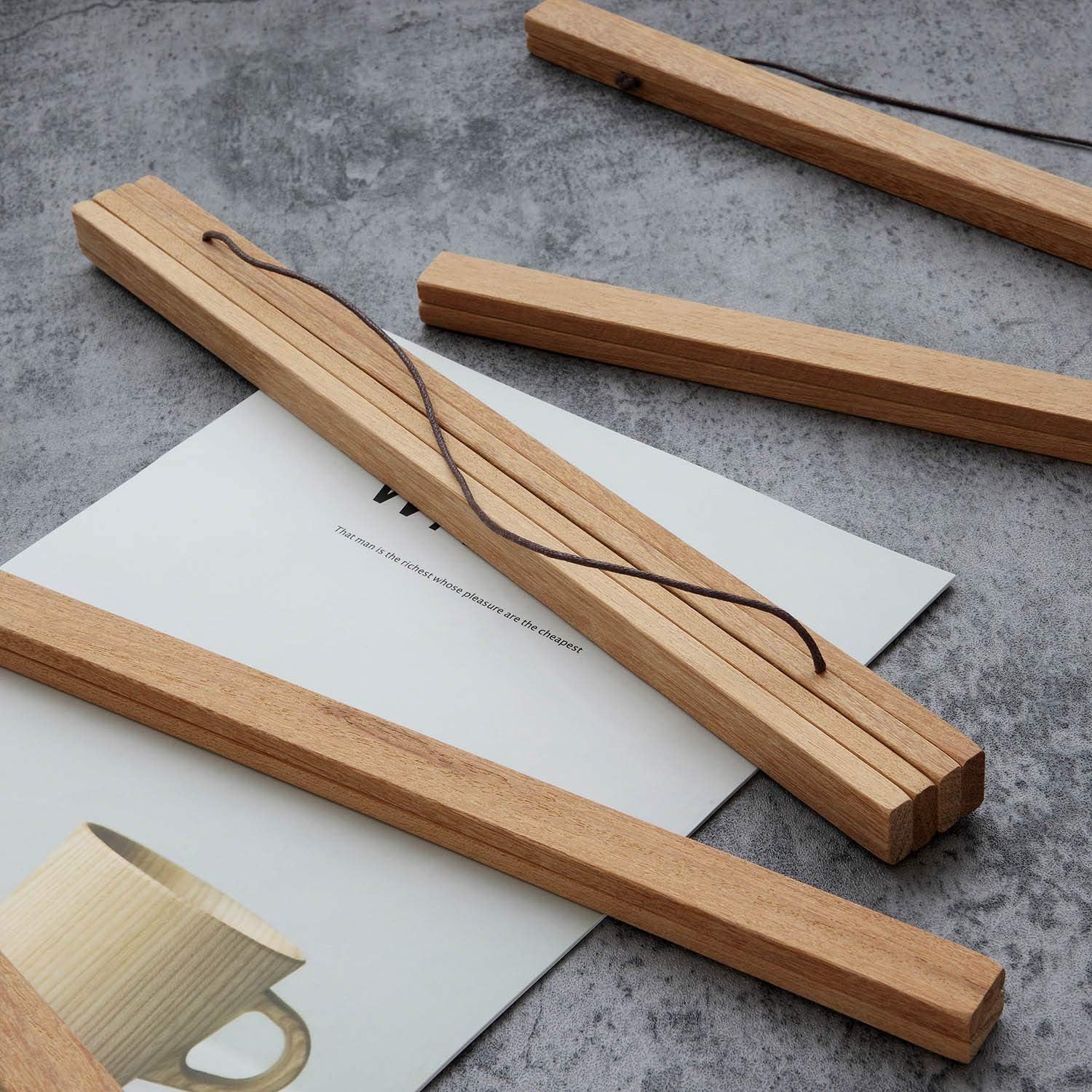 FALAMON – Marco magnético de madera de teca para colgar pósteres, impresiones, fotos, dibujos, mapas, pergaminos y lienzos de trabajos artísticos