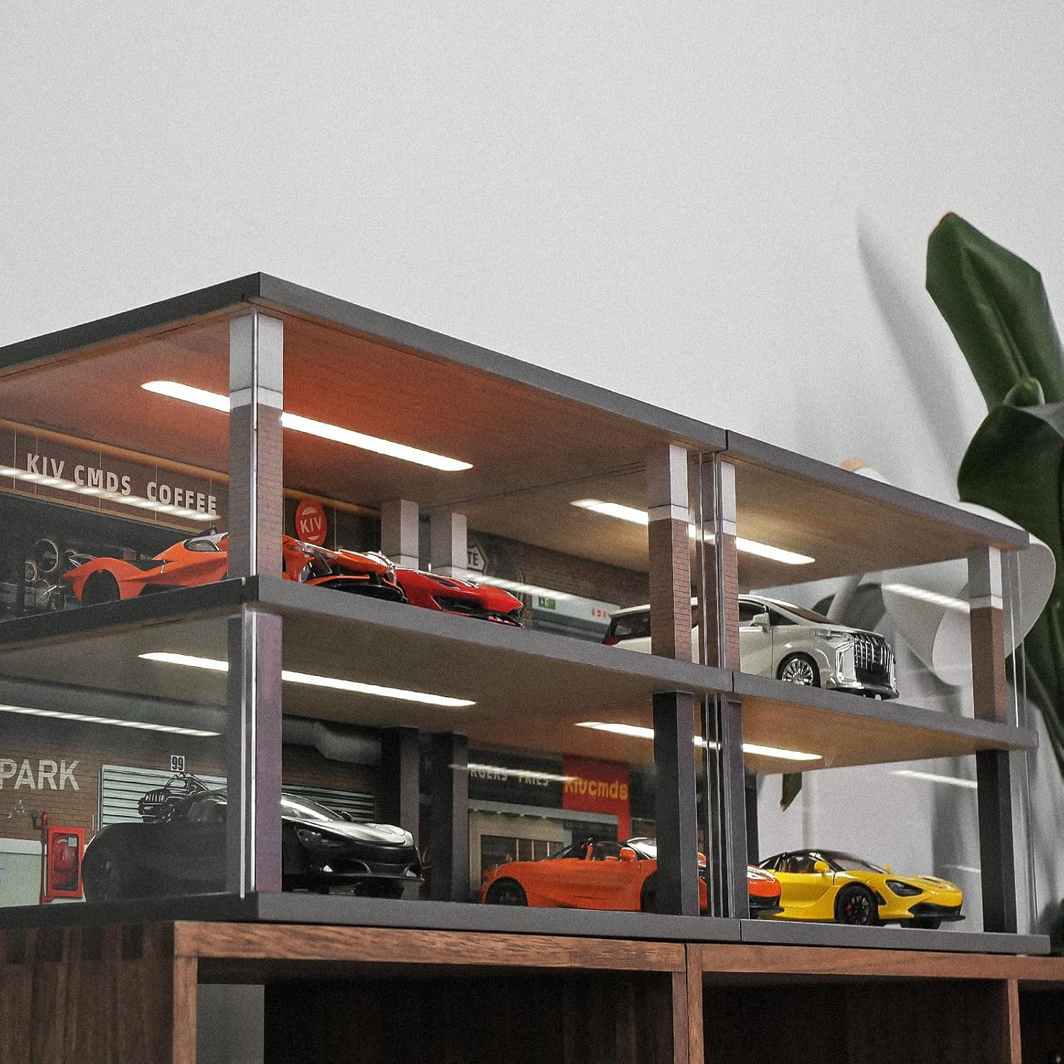 Vitrina de modelos de automóvil a escala 124 con escena de estacionamiento para juguetes de modelos de automóvil y Lego, soporte de exhibición para