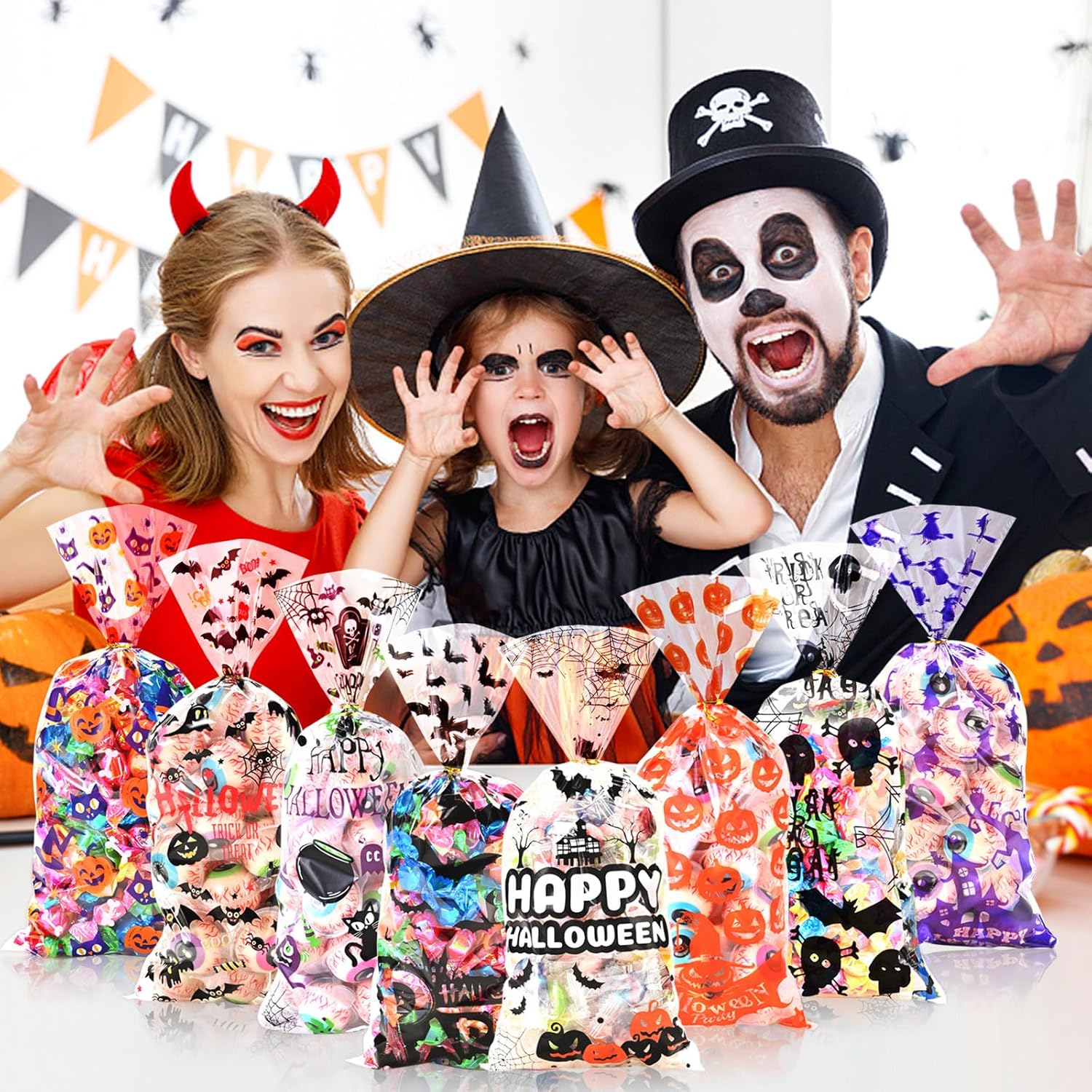 AhfuLife 200 bolsas de celofán de Halloween, 8 diseños de bolsas de dulces transparentes de Halloween para golosinas o tratos, bolsas de golosinas