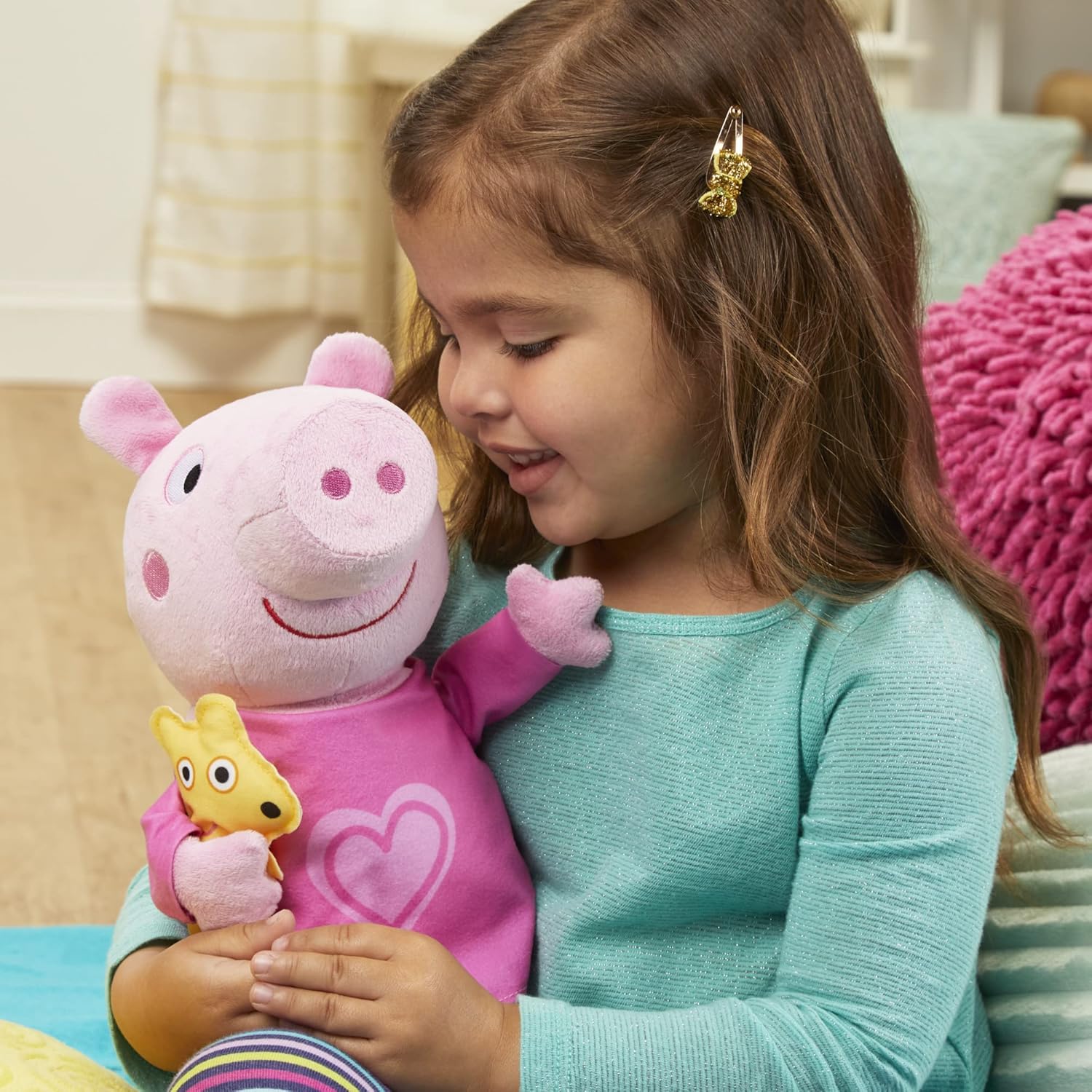 Peppa Pig Peppa’s Bedtime Lullabies – Muñeca de peluche con accesorio de oso de peluche, 3 canciones, 3 frases, a partir de 3 años