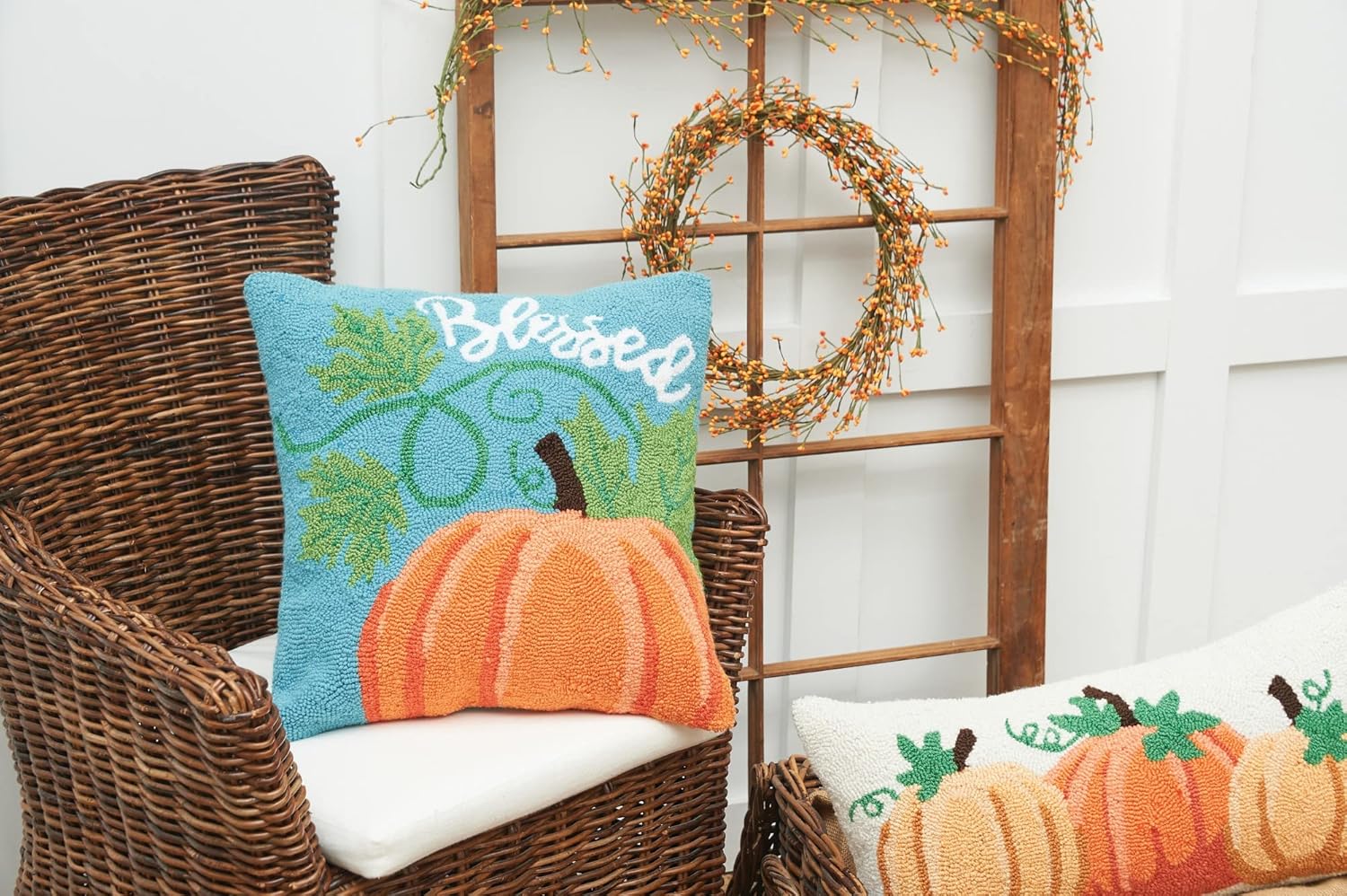 C&F Home Blessed Pumpkin – Almohada con gancho (18 x 18 pulgadas), color azul