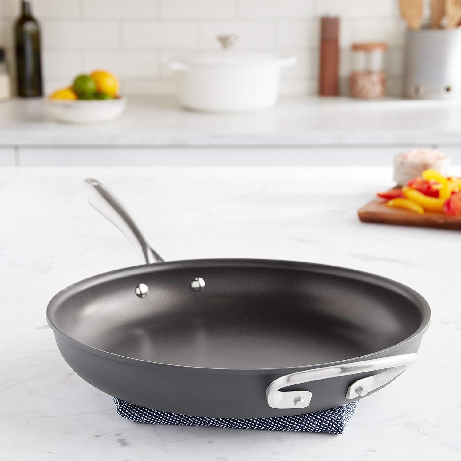 Cuisinart Sartén abierto, se puede lavar en lavaplatos. Anodizado duro, Negro