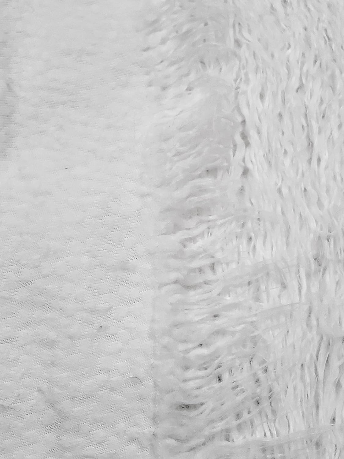 Tela rizada de pelo sintético de alpaca de pelo largo vendido por The Yard (blanco)